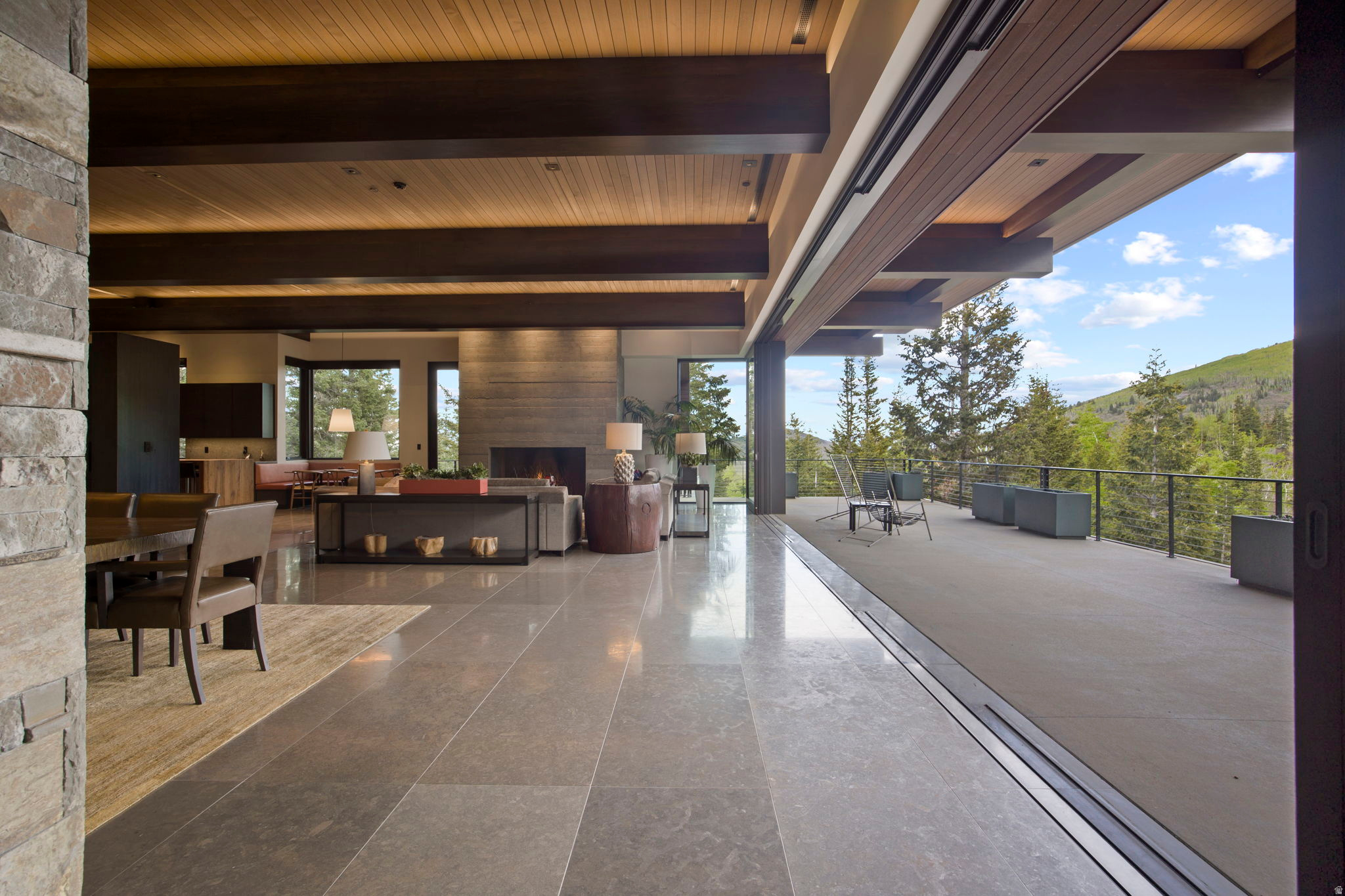 WHITE PINE RANCHES - Residential