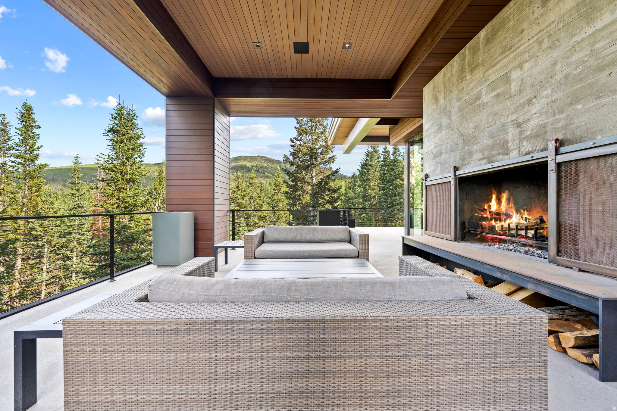 WHITE PINE RANCHES - Residential