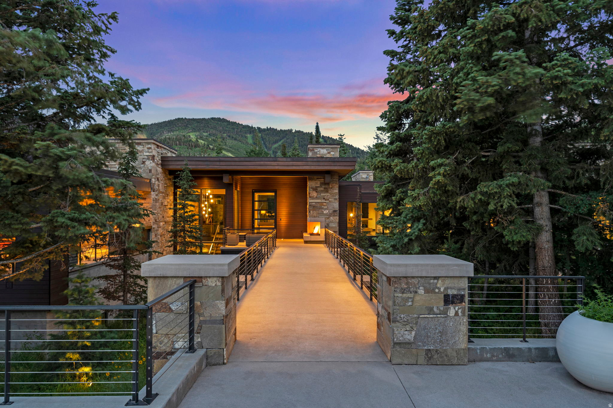 WHITE PINE RANCHES - Residential