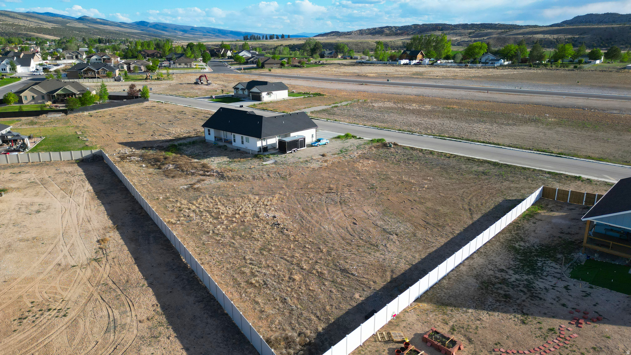 MAYFIELD ESTATES - Land