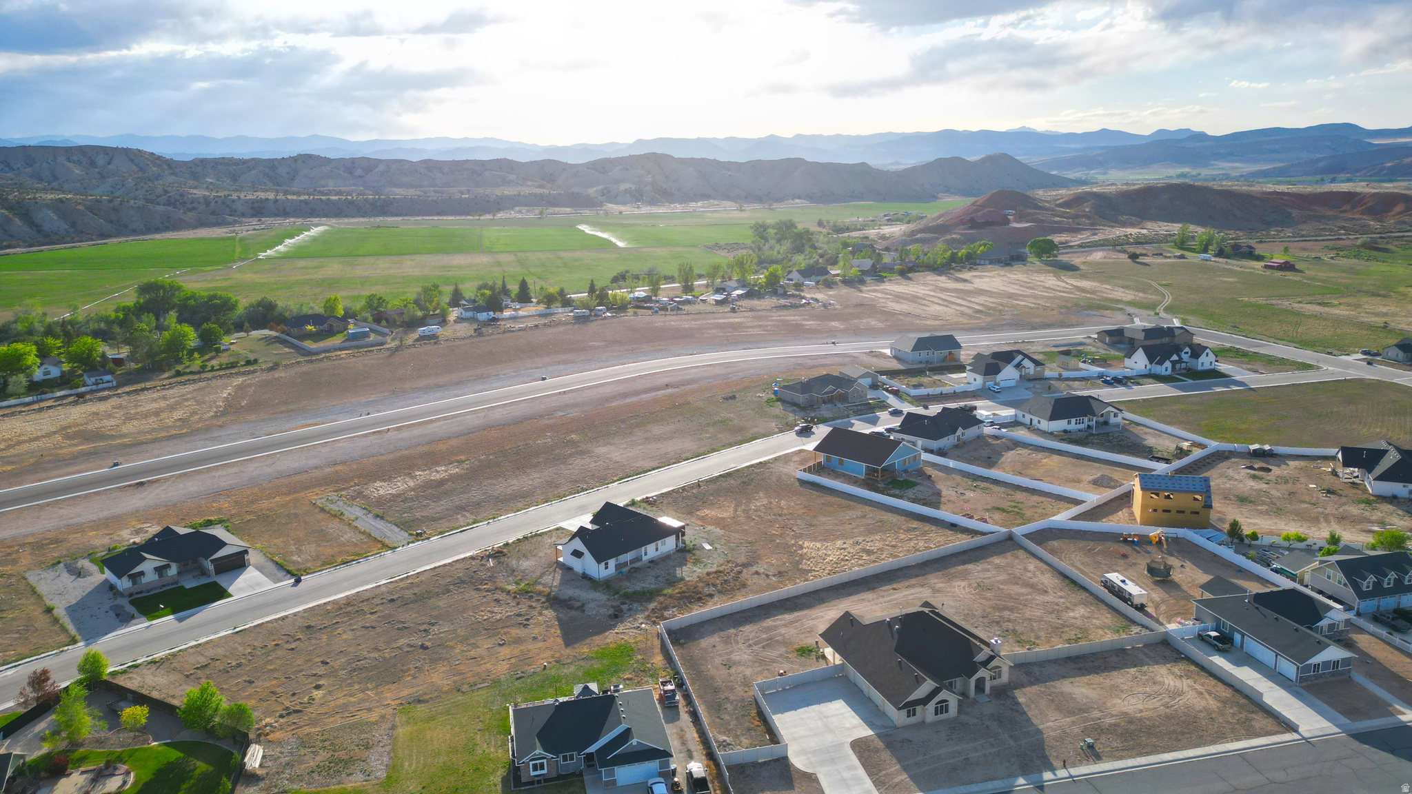 MAYFIELD ESTATES - Land