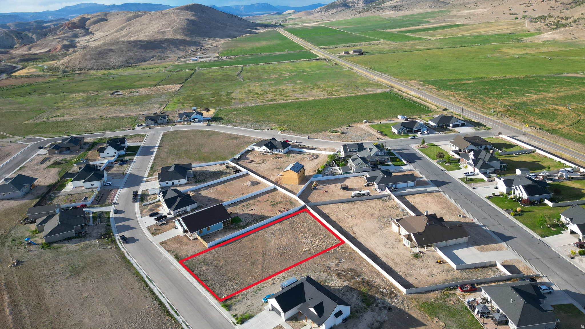 MAYFIELD ESTATES - Land