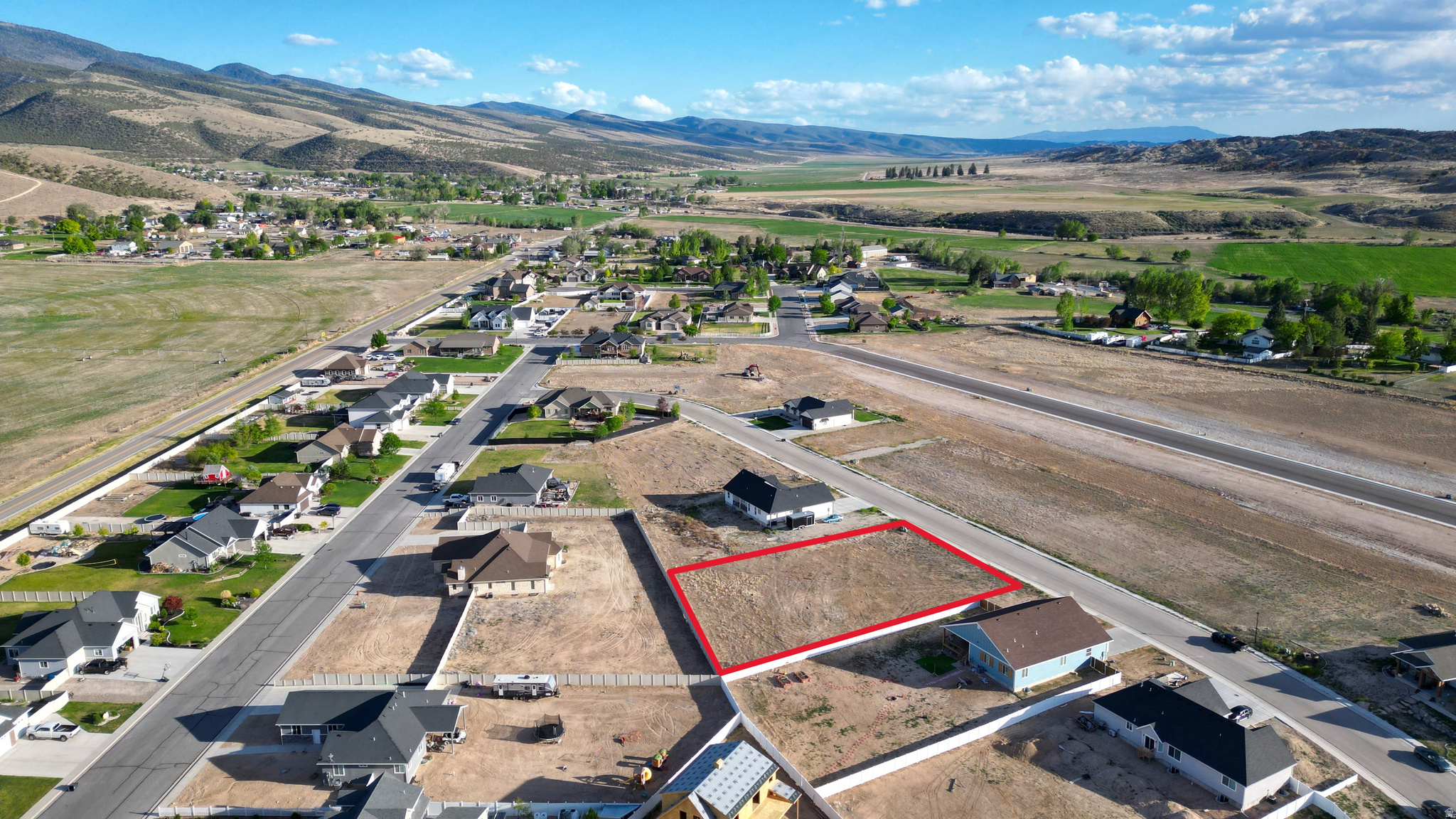 MAYFIELD ESTATES - Land