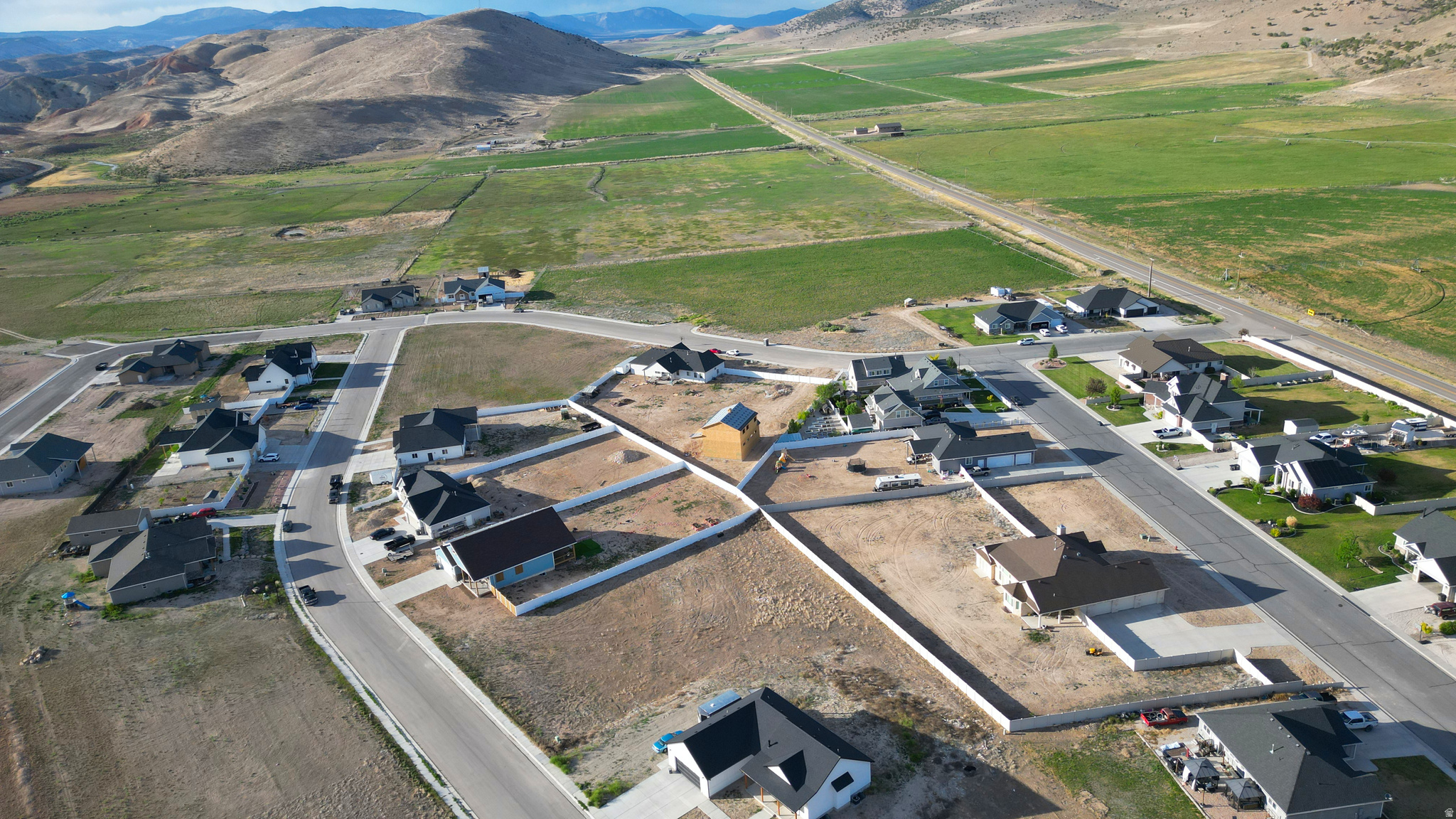 MAYFIELD ESTATES - Land