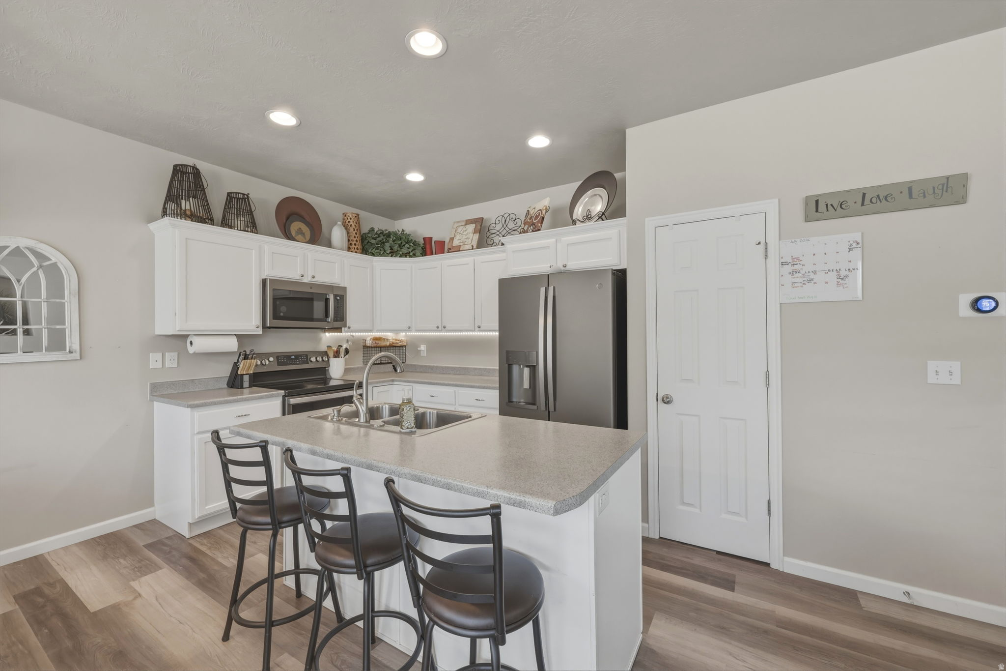SPANISH VISTA - Residential