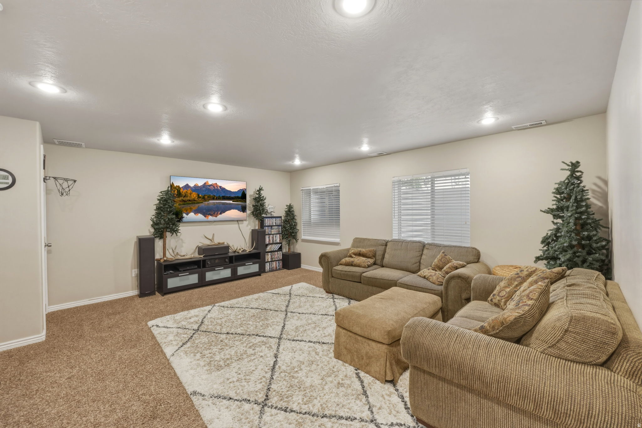 SPANISH VISTA - Residential