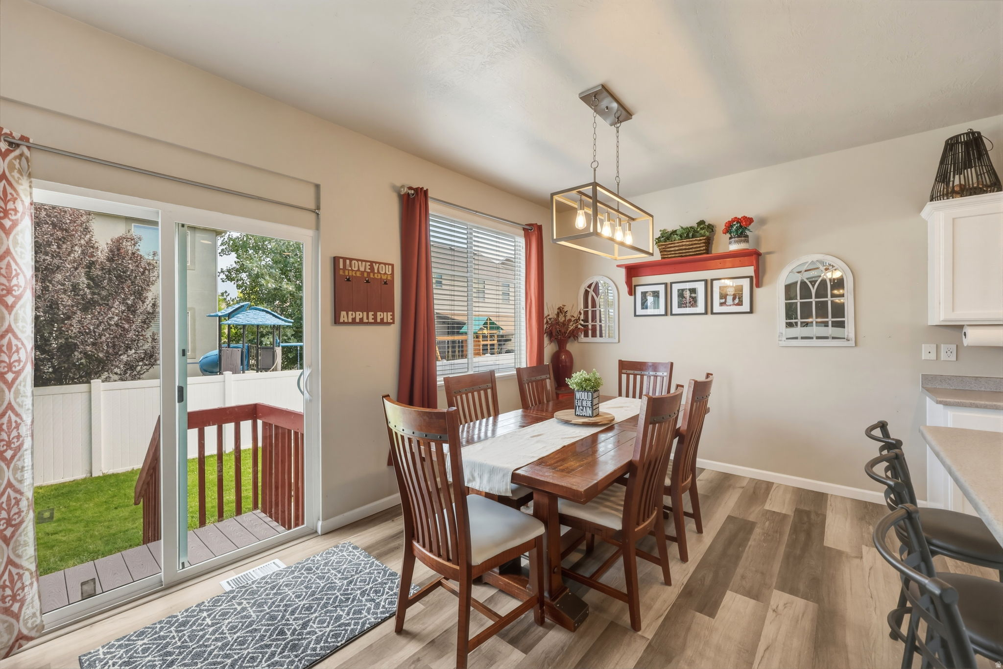 SPANISH VISTA - Residential