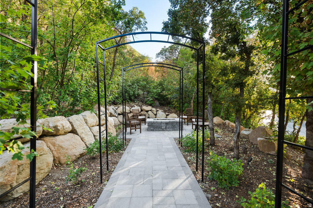 MEADOWS AT HOBBLE CREEK - Residential