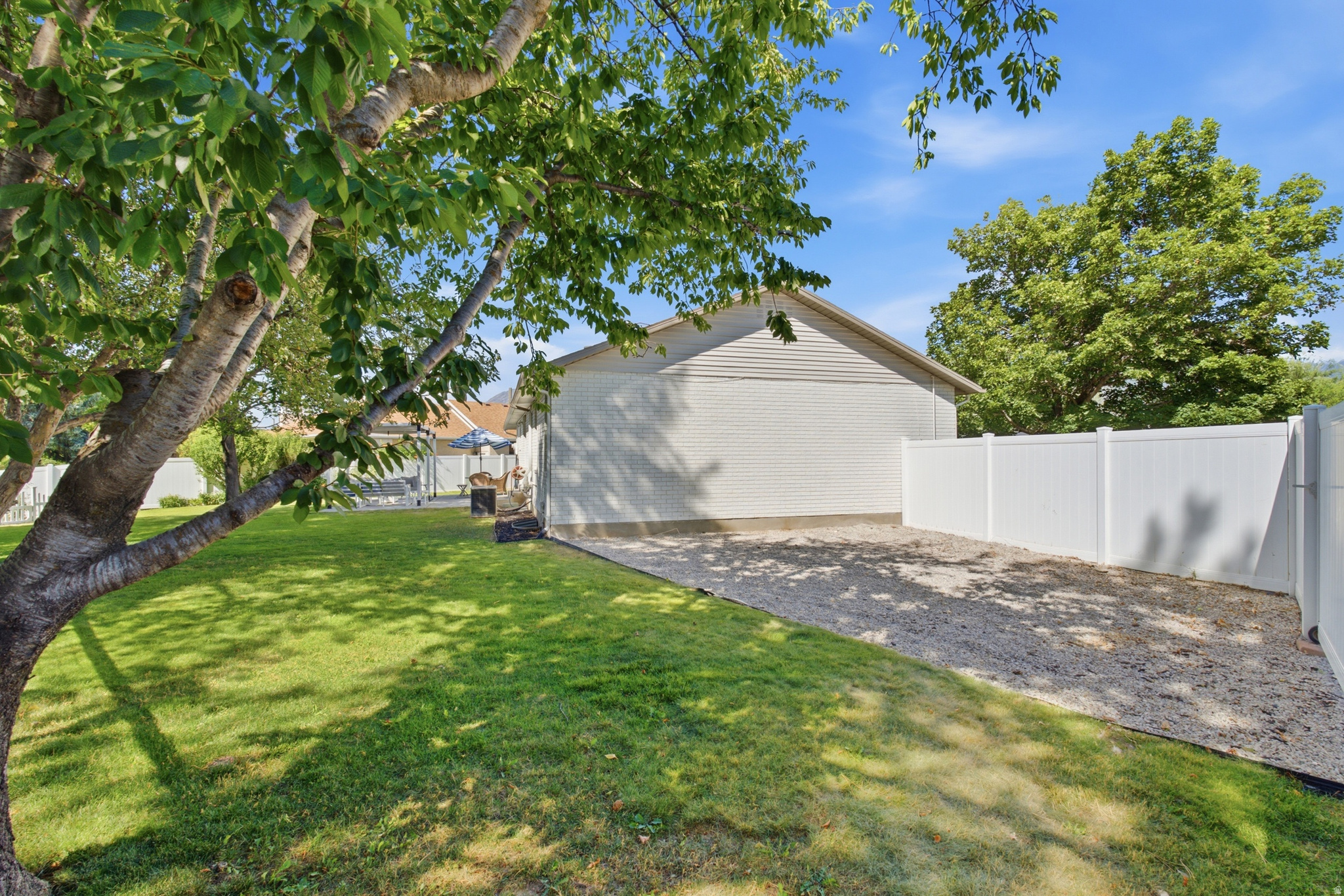 SUNRISE MEADOWS - Residential