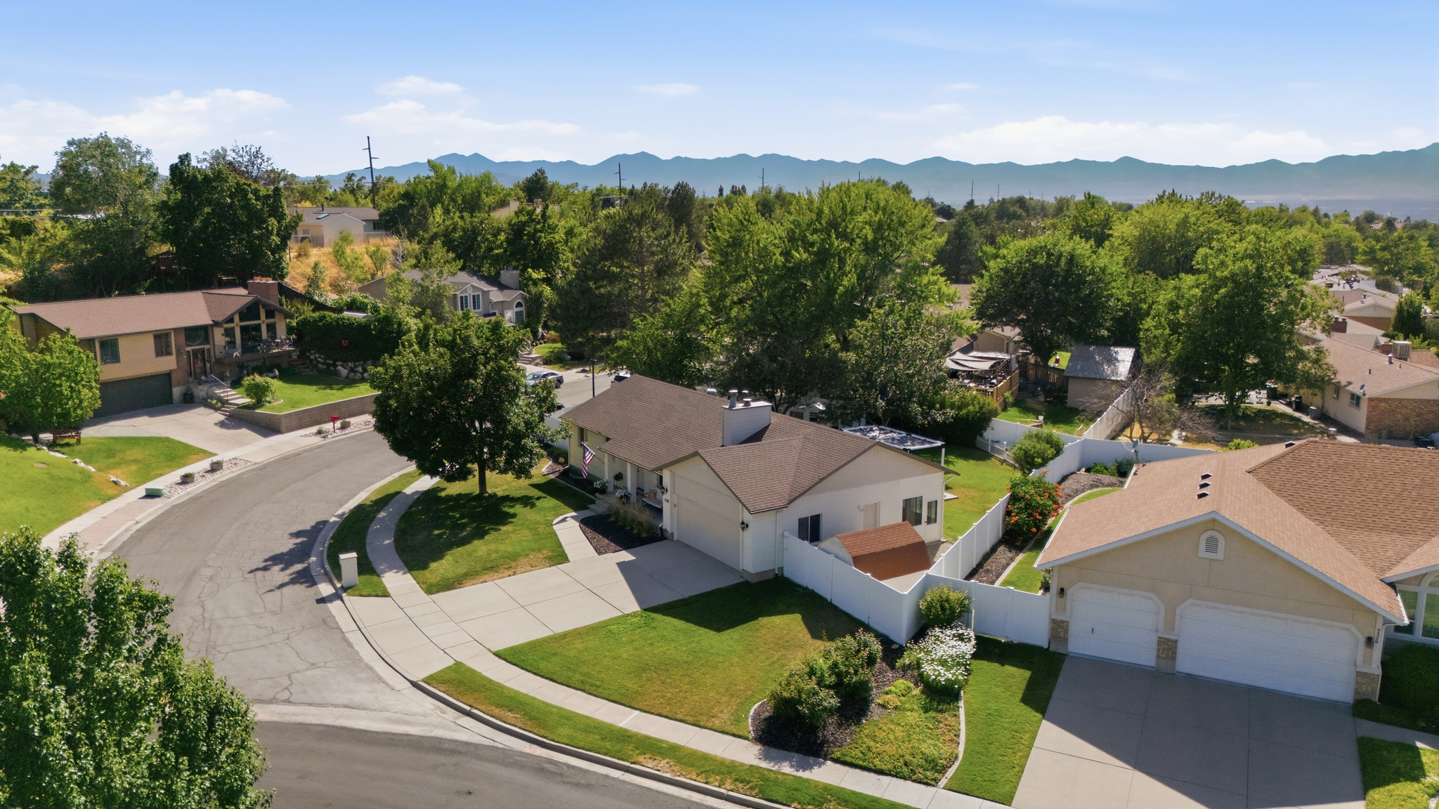 SUNRISE MEADOWS - Residential