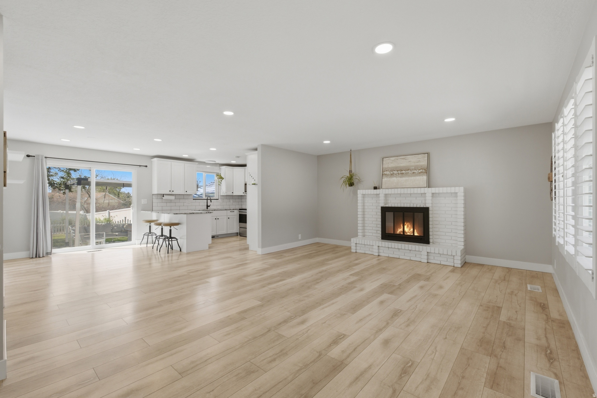 SUNRISE MEADOWS - Residential