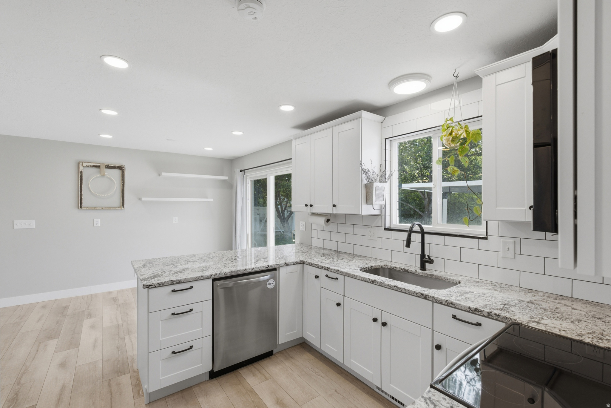 SUNRISE MEADOWS - Residential