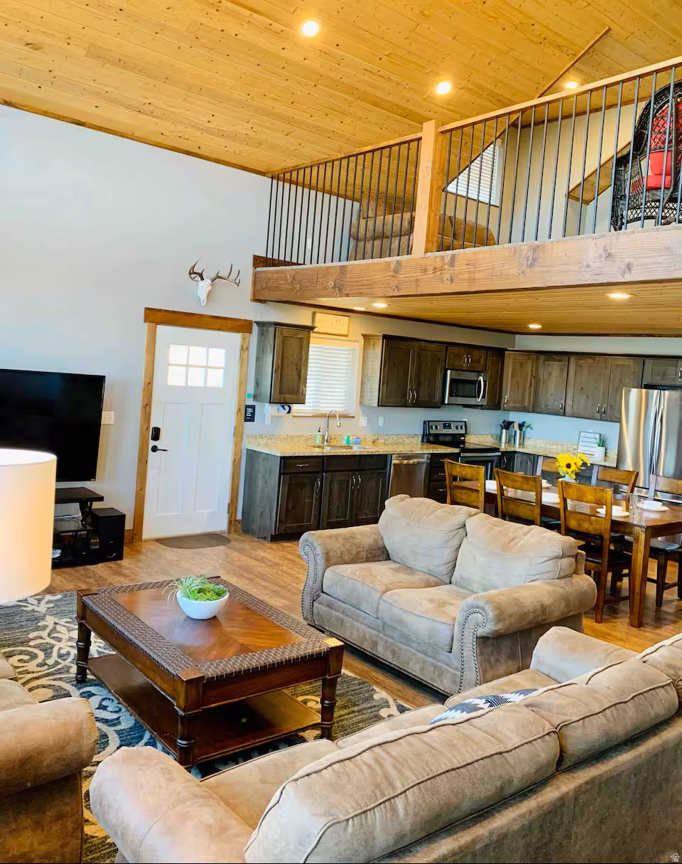 RASPBERRY PATCH ESTATES - Residential
