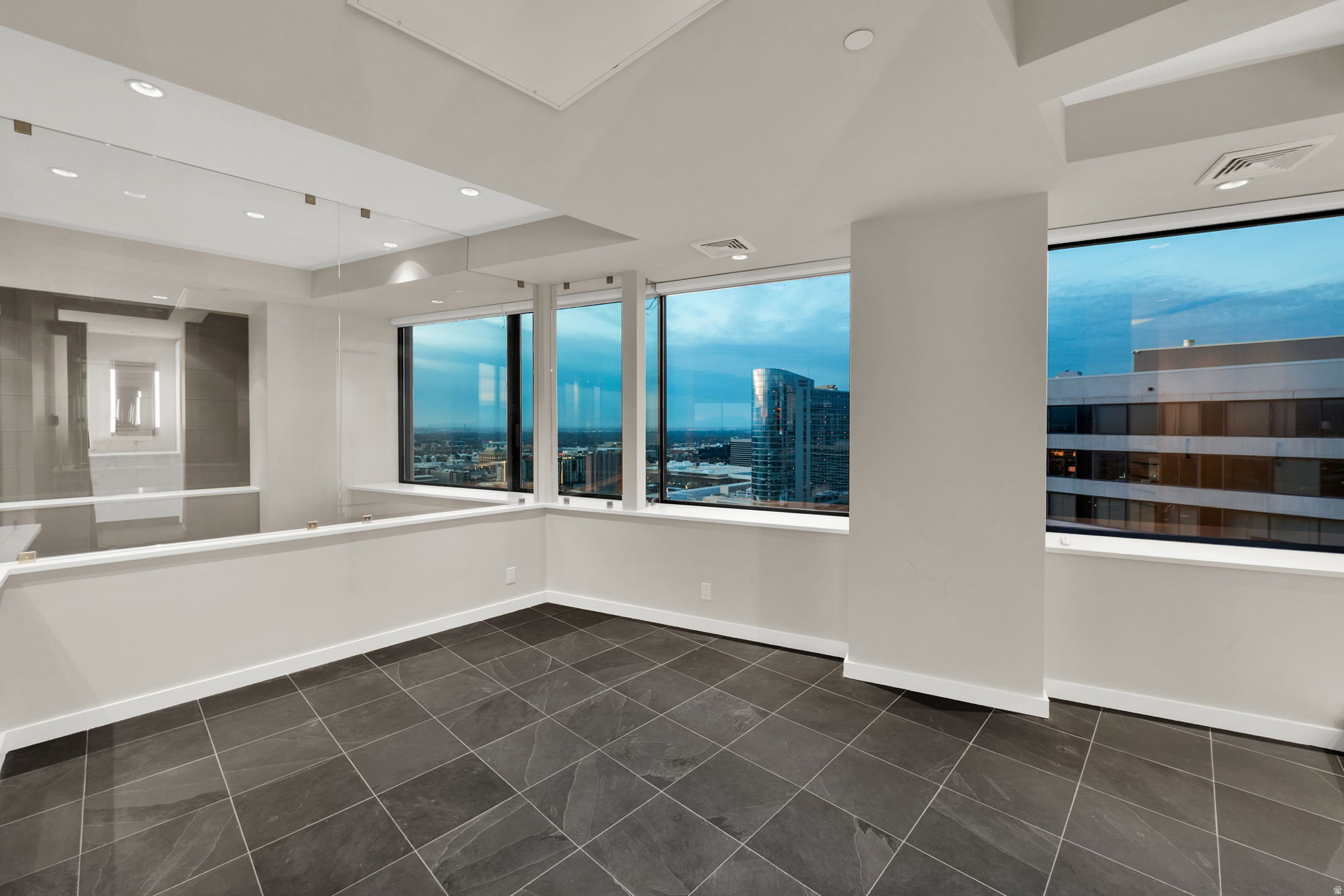 AMERICAN TOWERS - Residential