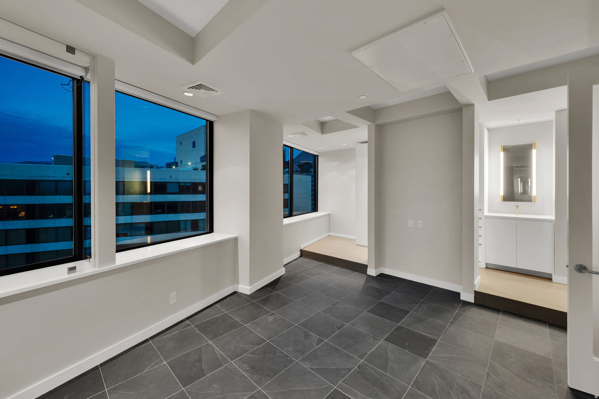 AMERICAN TOWERS - Residential