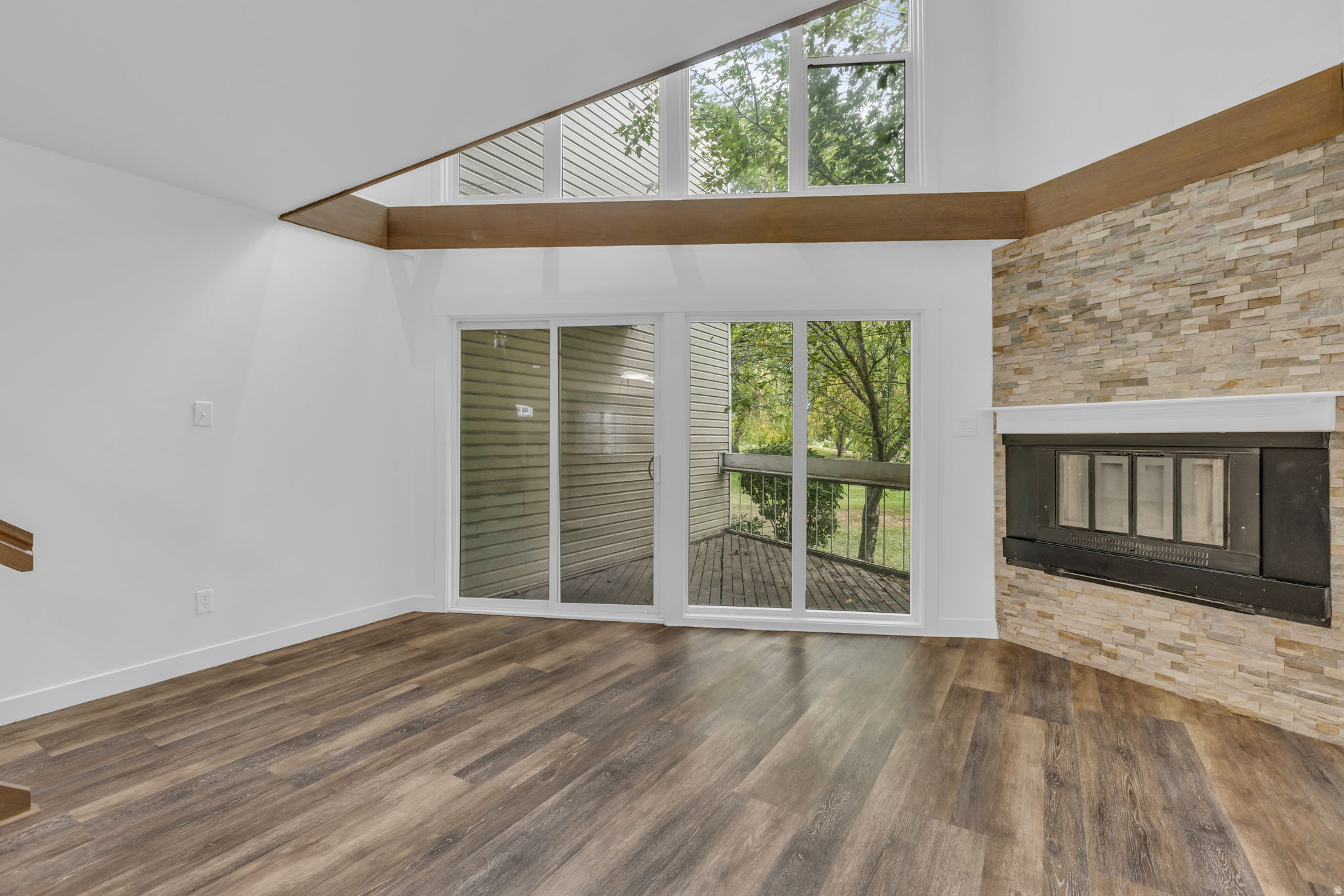 APPLEGATE CONDM PHAS - Residential