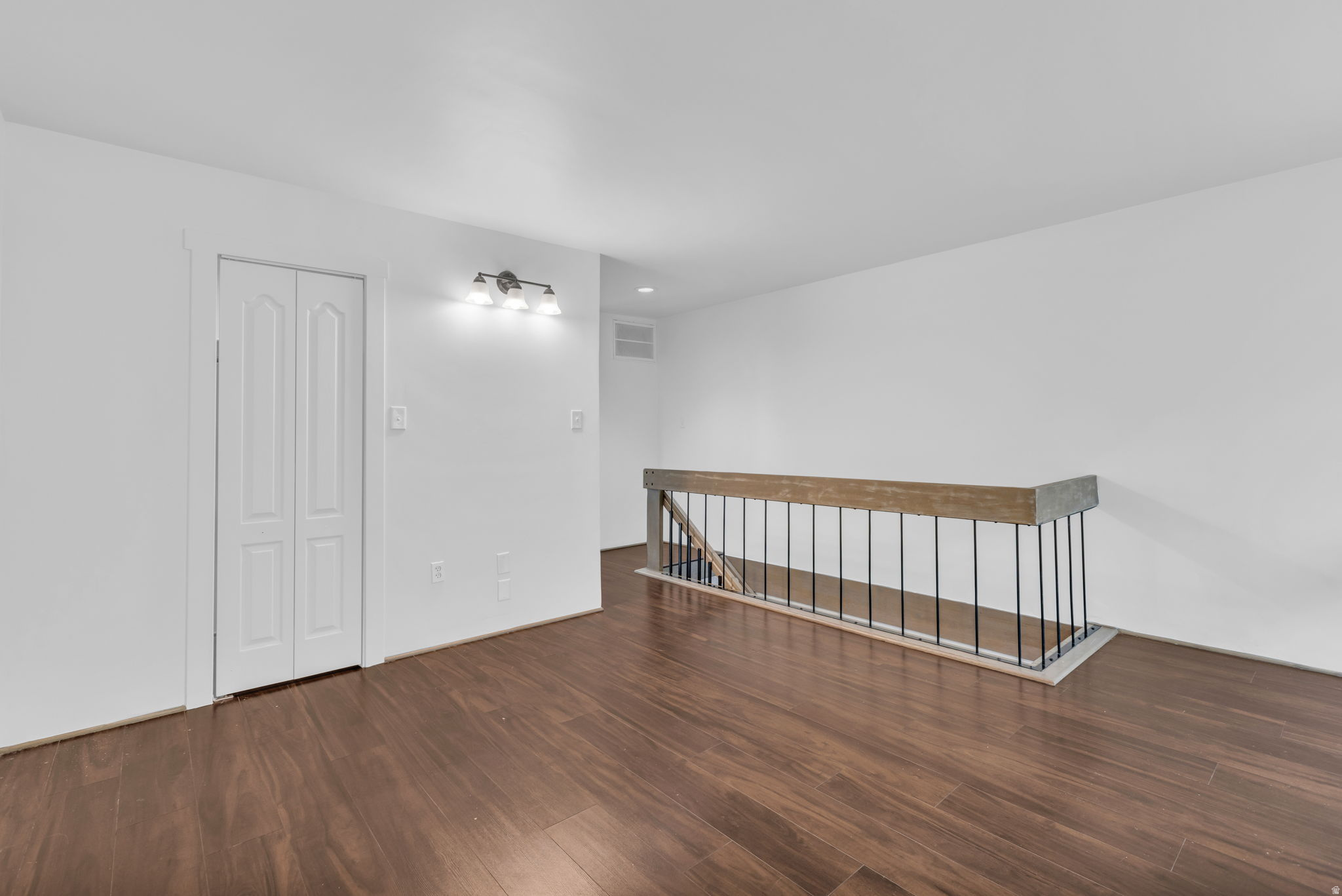APPLEGATE CONDM PHAS - Residential