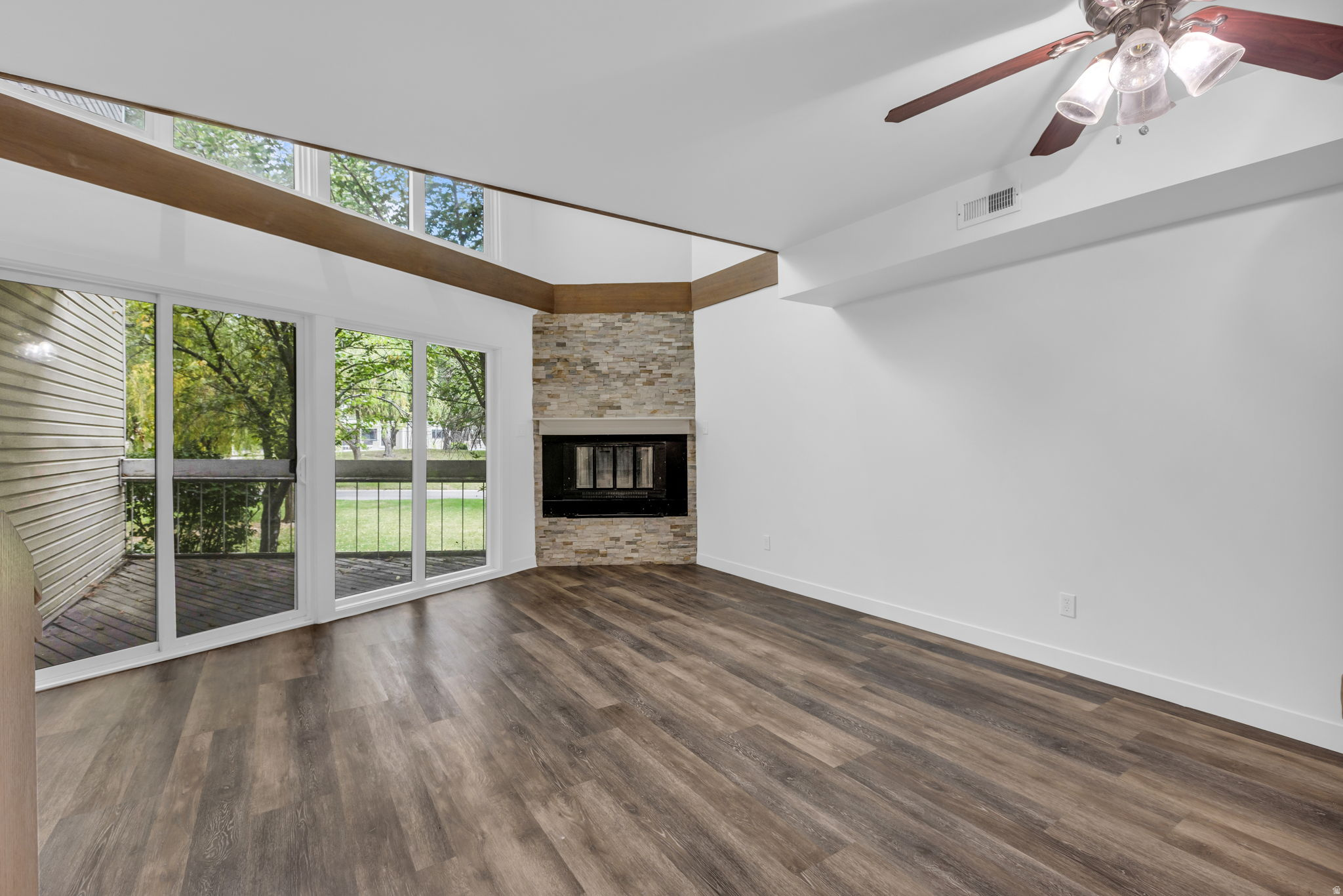 APPLEGATE CONDM PHAS - Residential