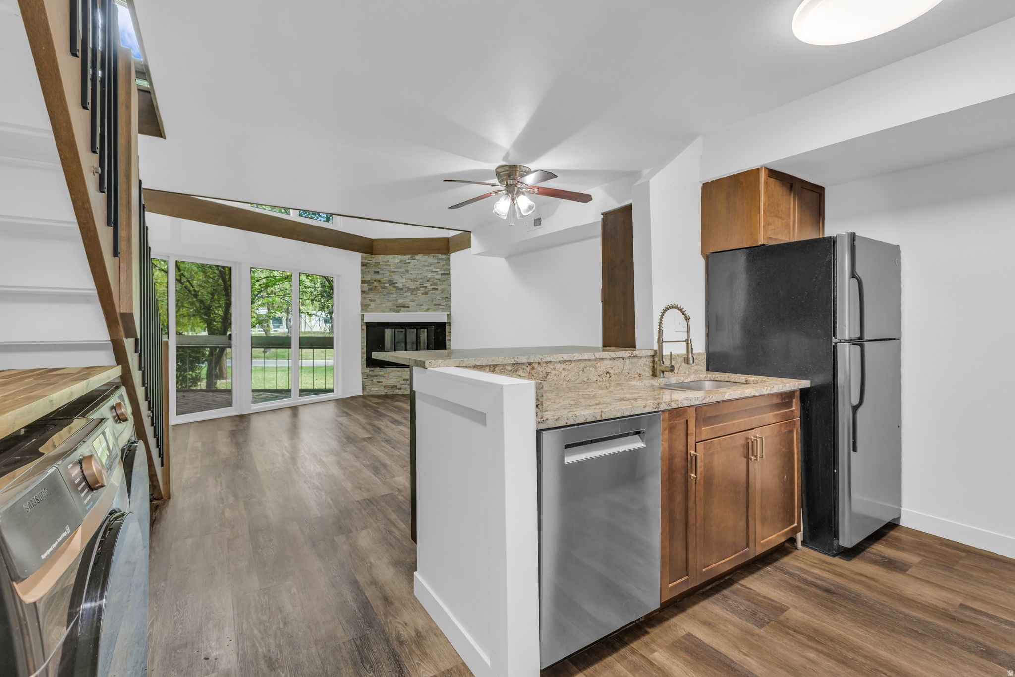 APPLEGATE CONDM PHAS - Residential