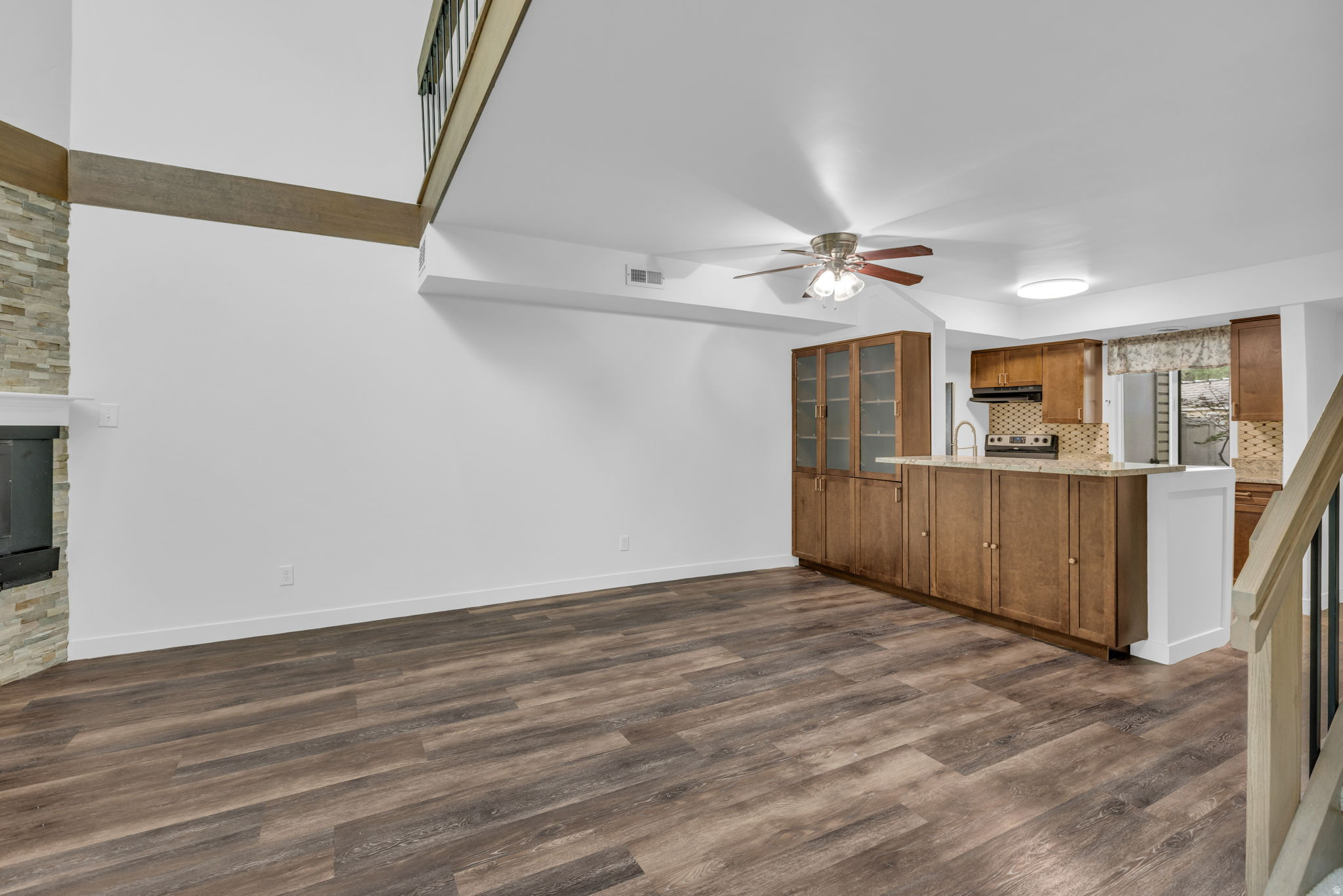 APPLEGATE CONDM PHAS - Residential