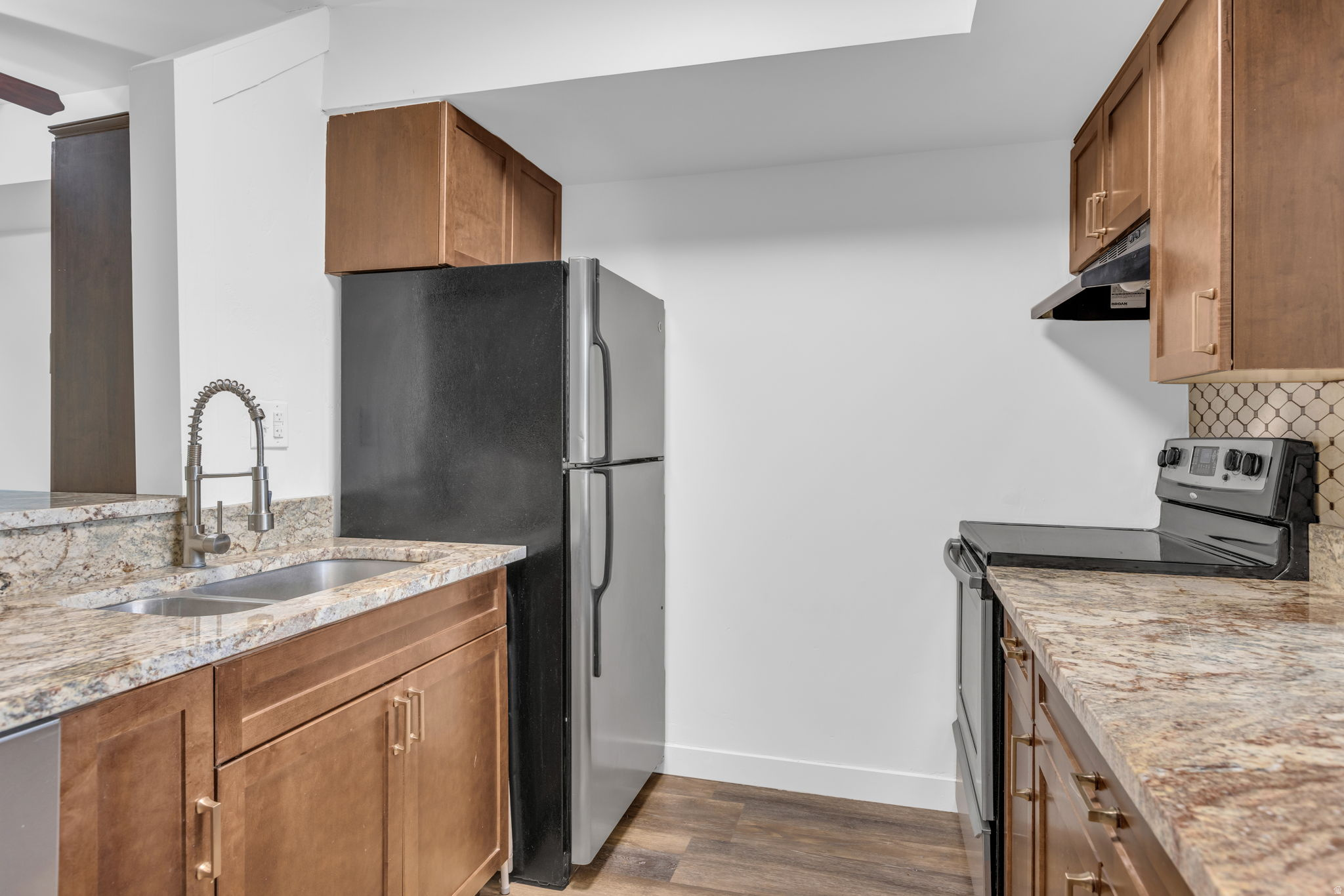 APPLEGATE CONDM PHAS - Residential