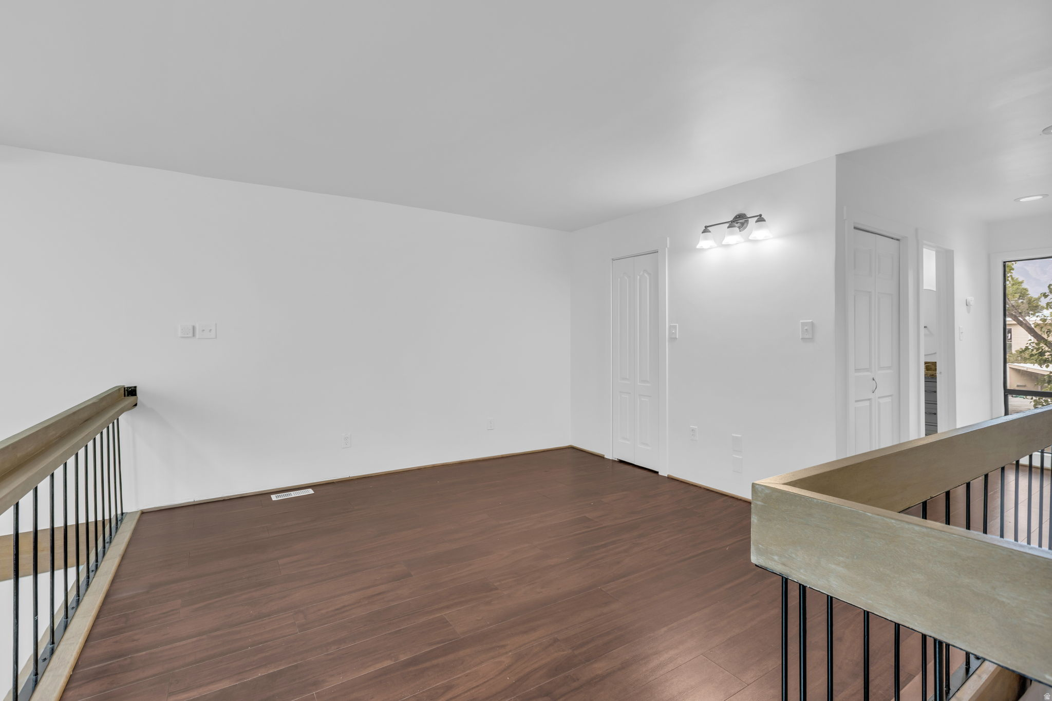 APPLEGATE CONDM PHAS - Residential