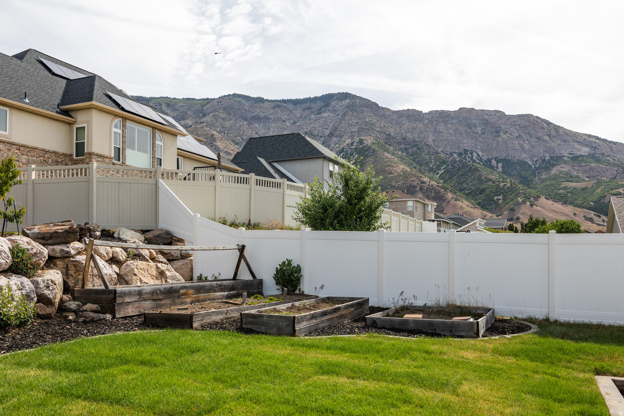 NORTH OAKS COVE - Residential