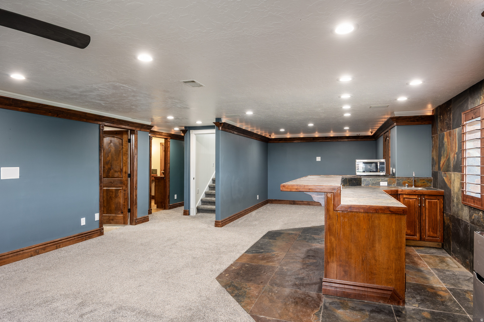 NORTH OAKS COVE - Residential