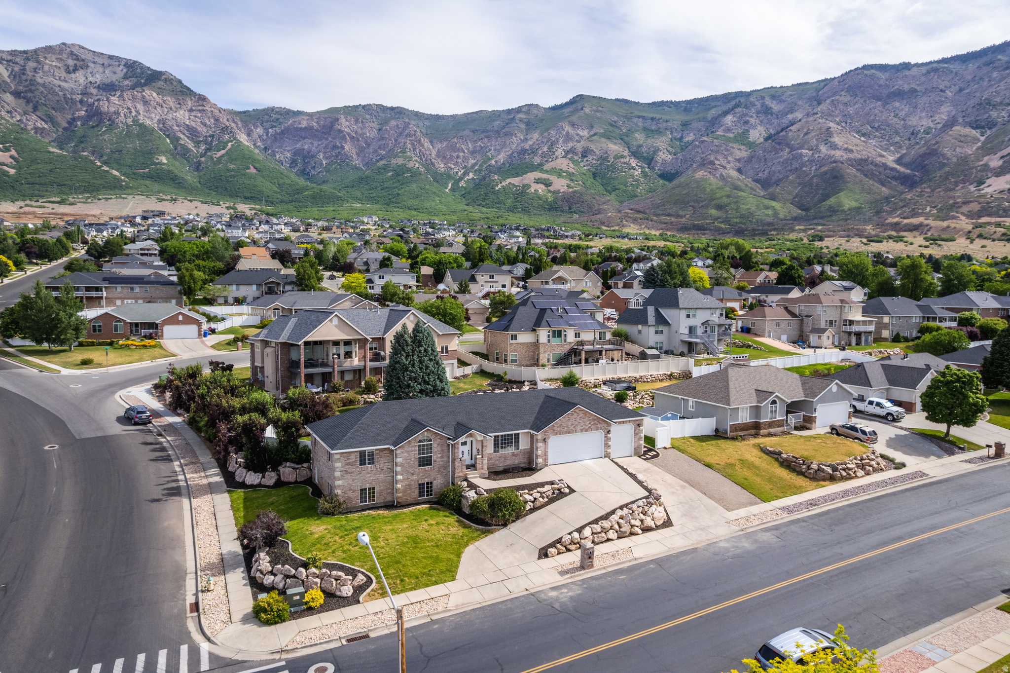 NORTH OAKS COVE - Residential