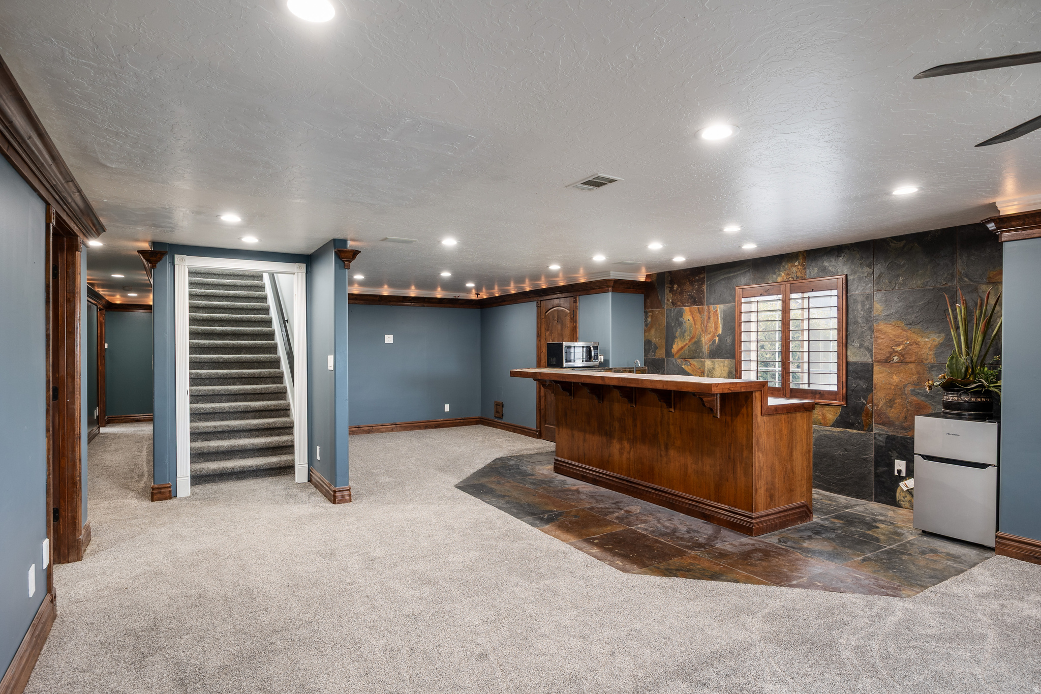 NORTH OAKS COVE - Residential