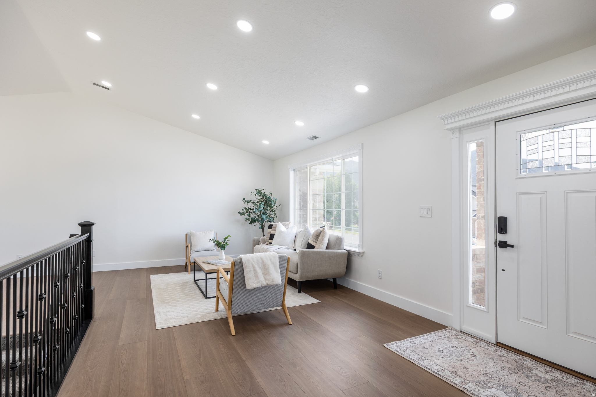 NORTH OAKS COVE - Residential