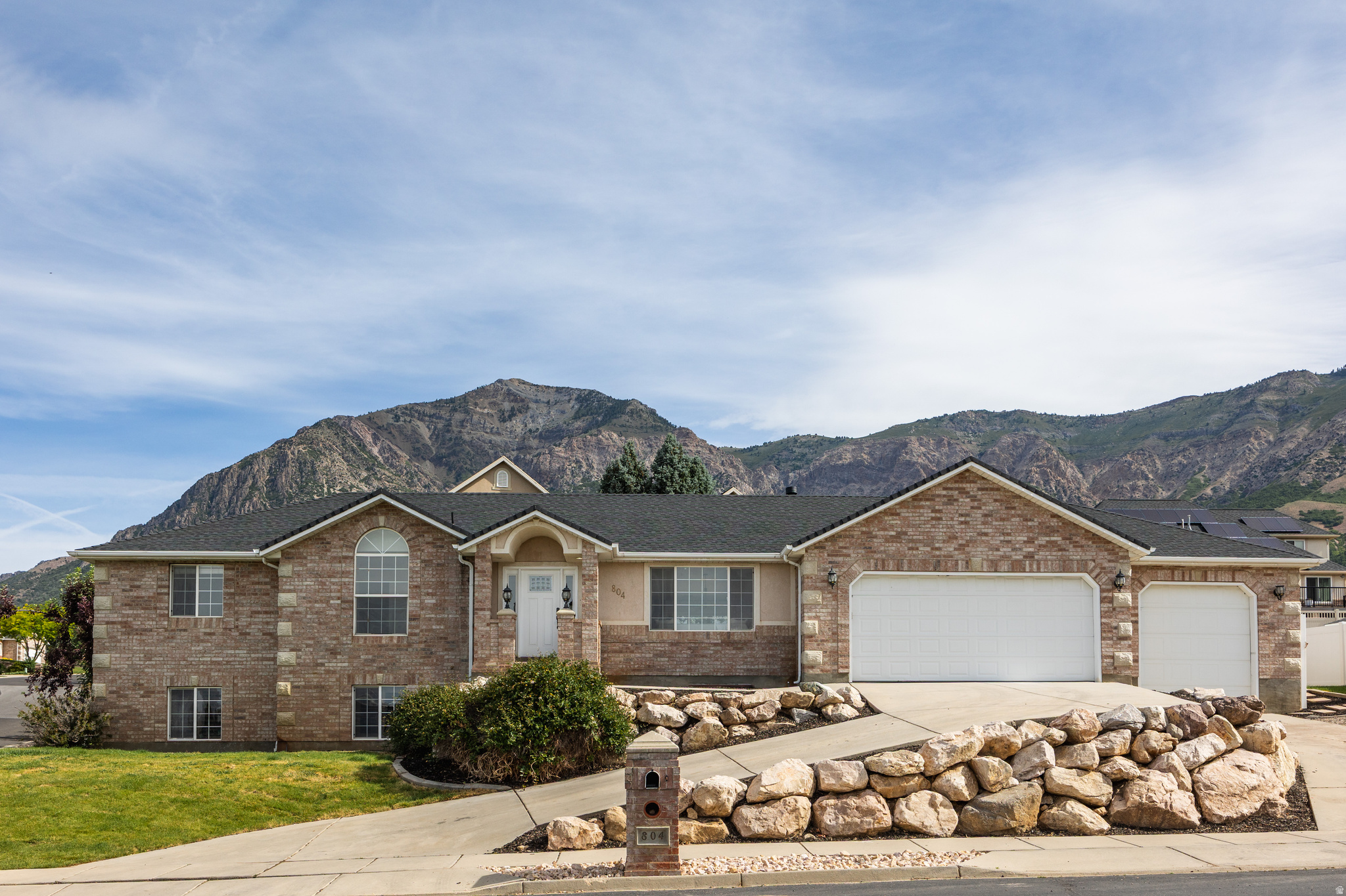 NORTH OAKS COVE - Residential