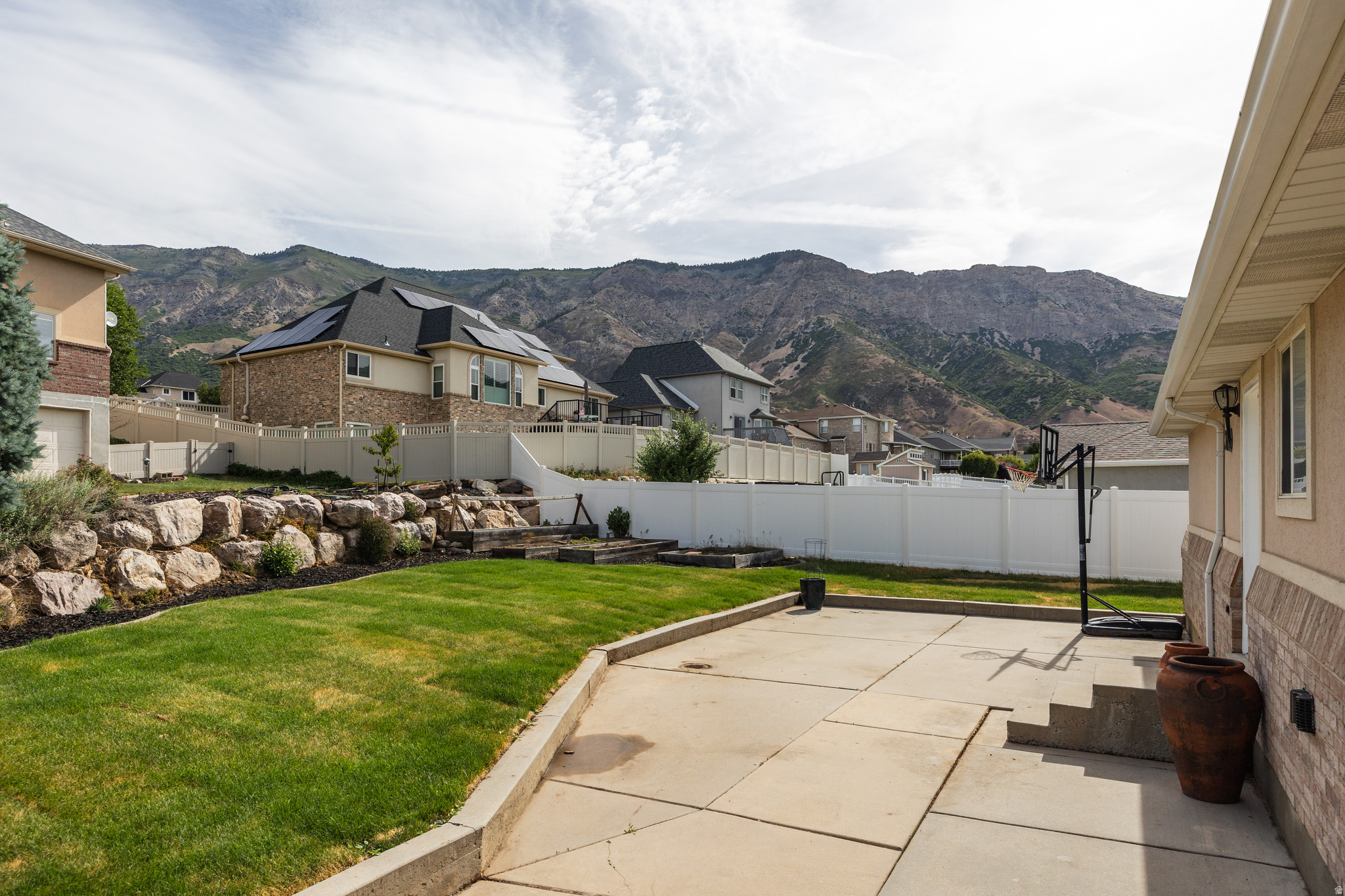NORTH OAKS COVE - Residential