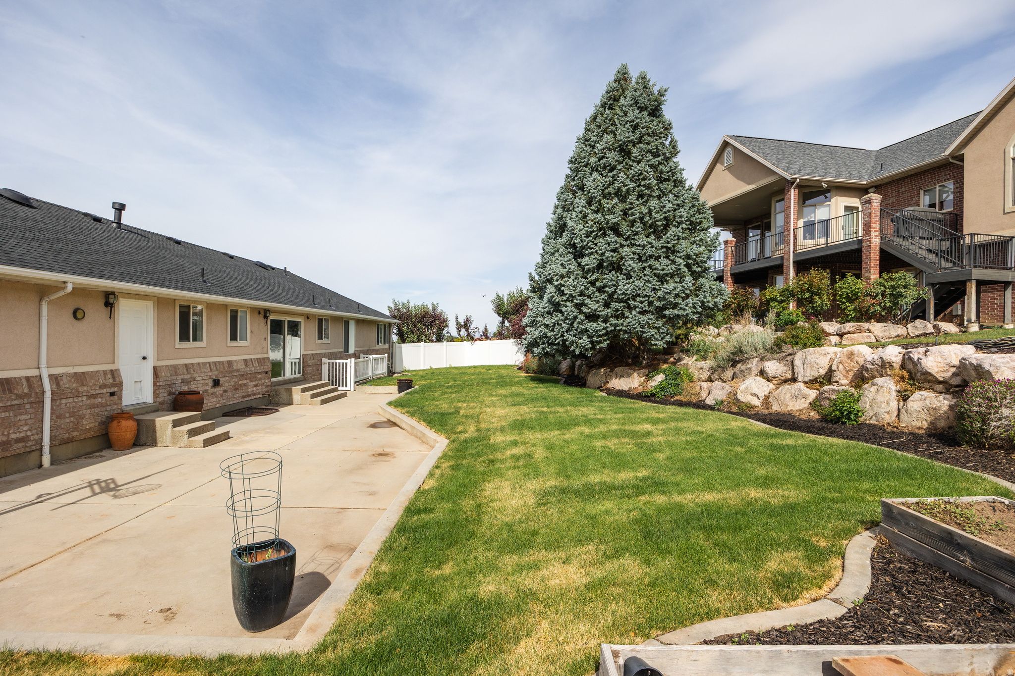 NORTH OAKS COVE - Residential