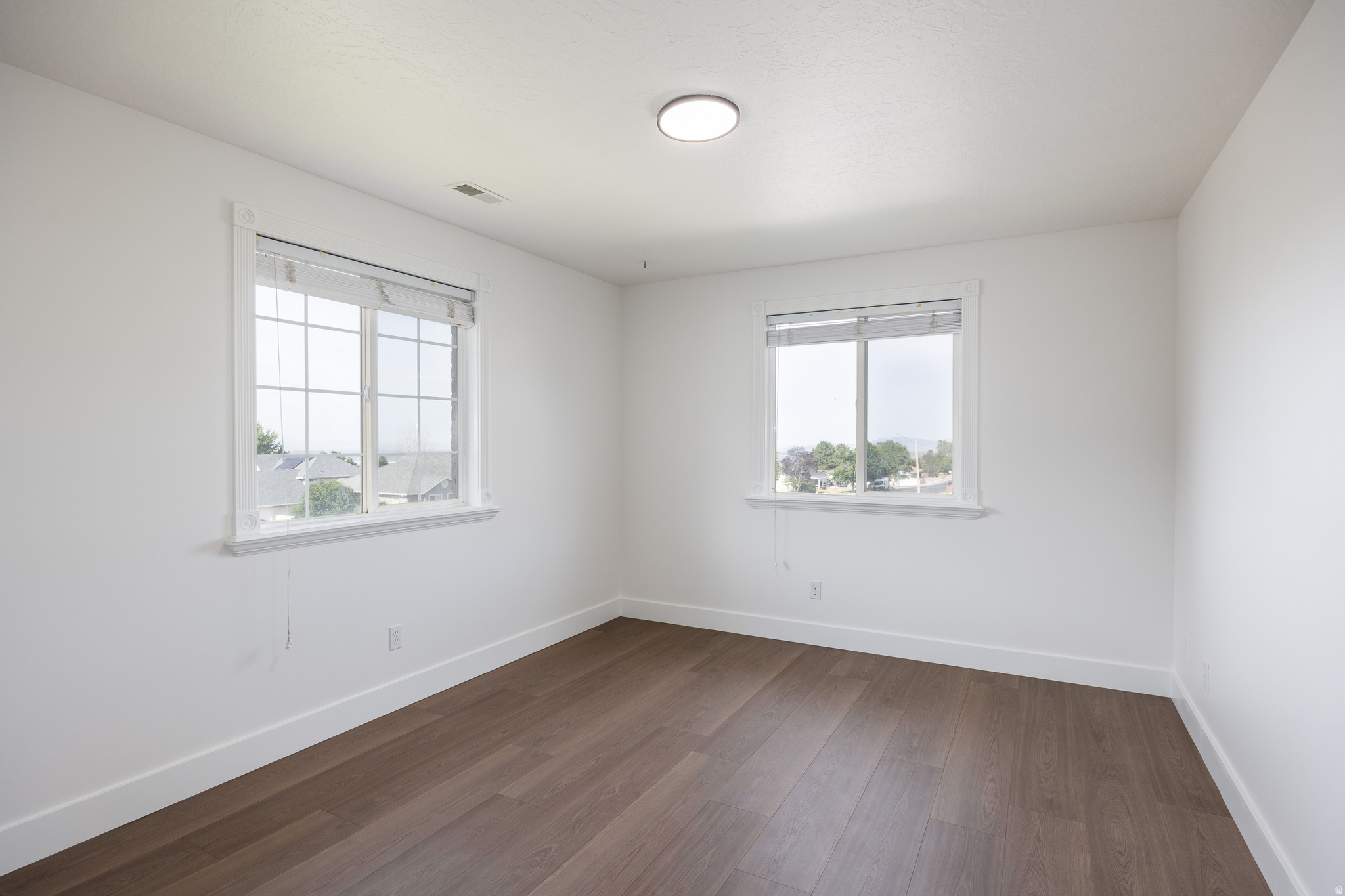 NORTH OAKS COVE - Residential
