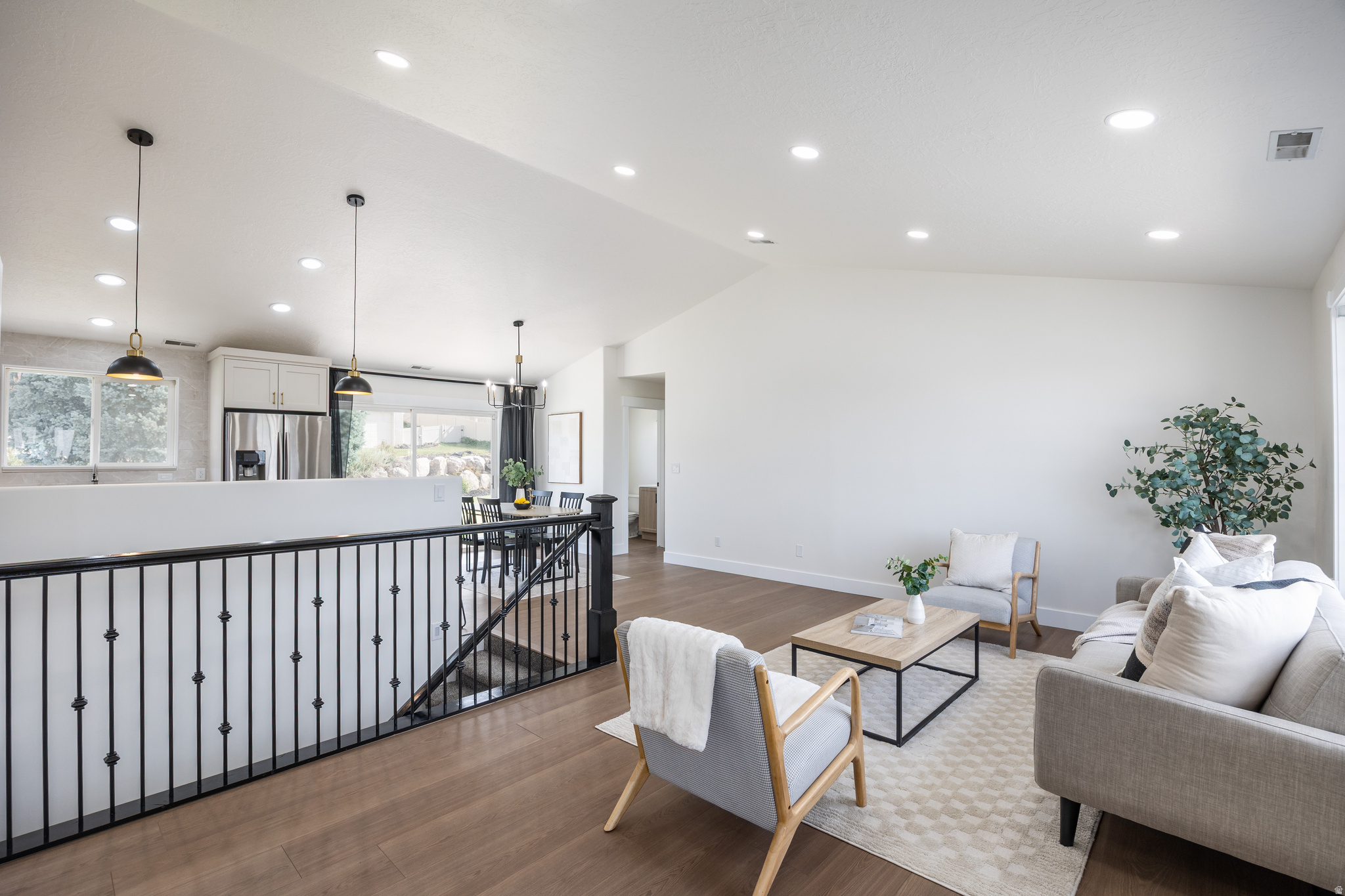 NORTH OAKS COVE - Residential