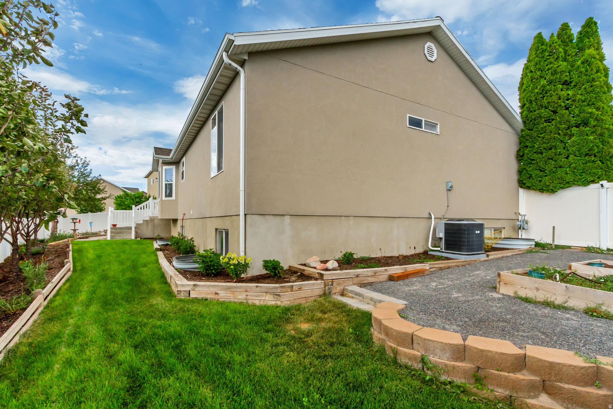 SADDLE BROOK ESTATES - Residential