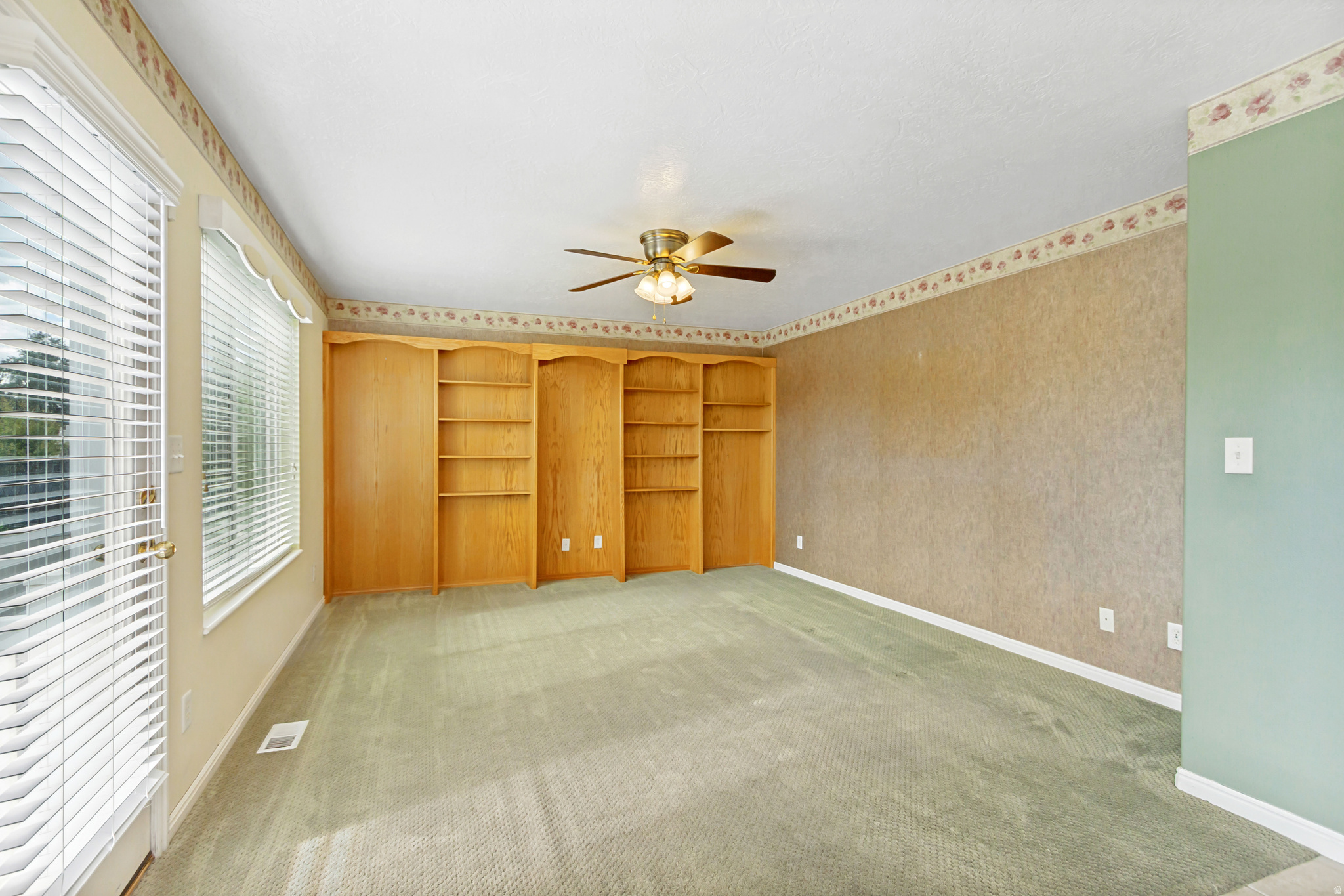 SADDLE BROOK ESTATES - Residential