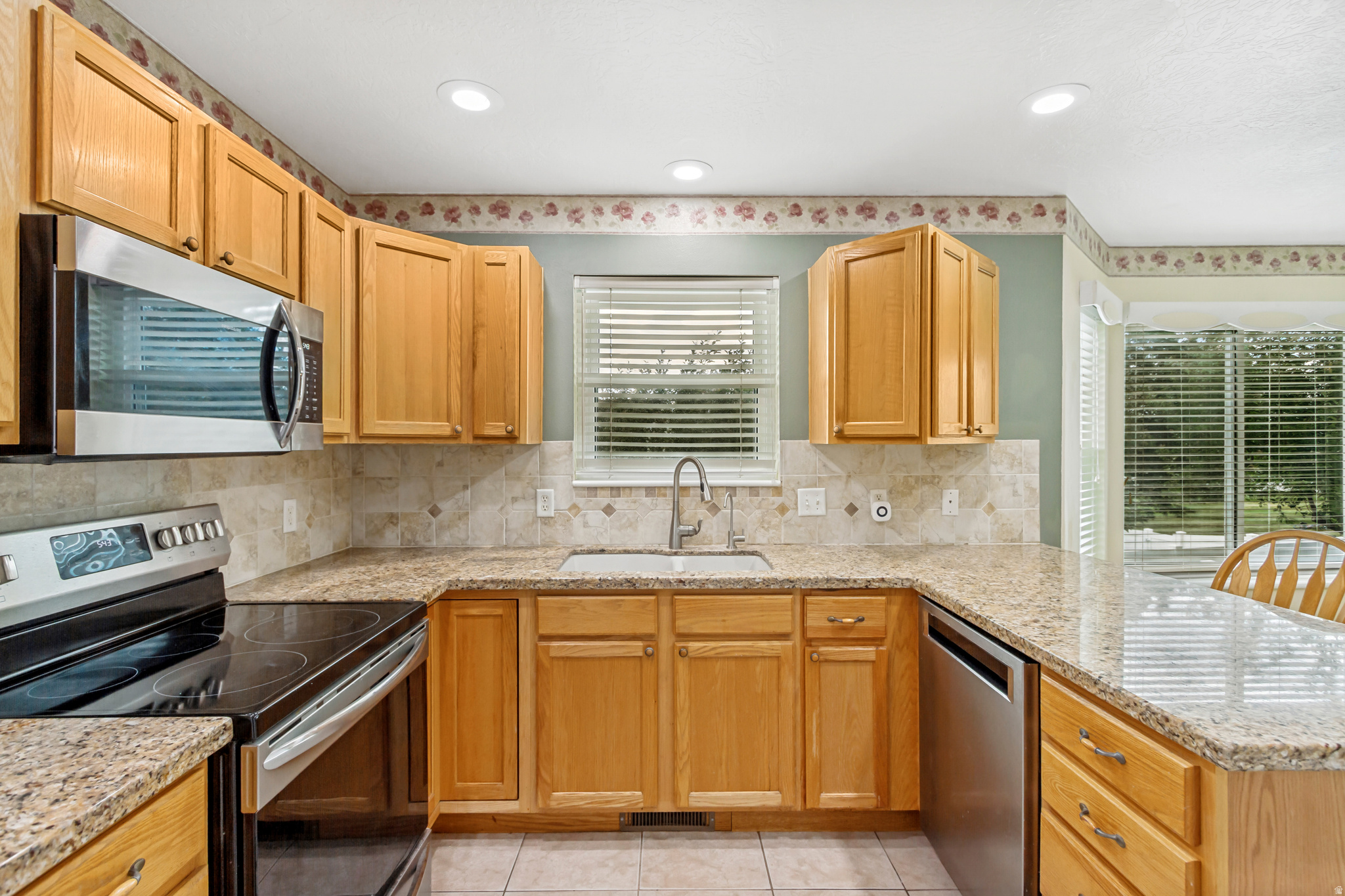 SADDLE BROOK ESTATES - Residential