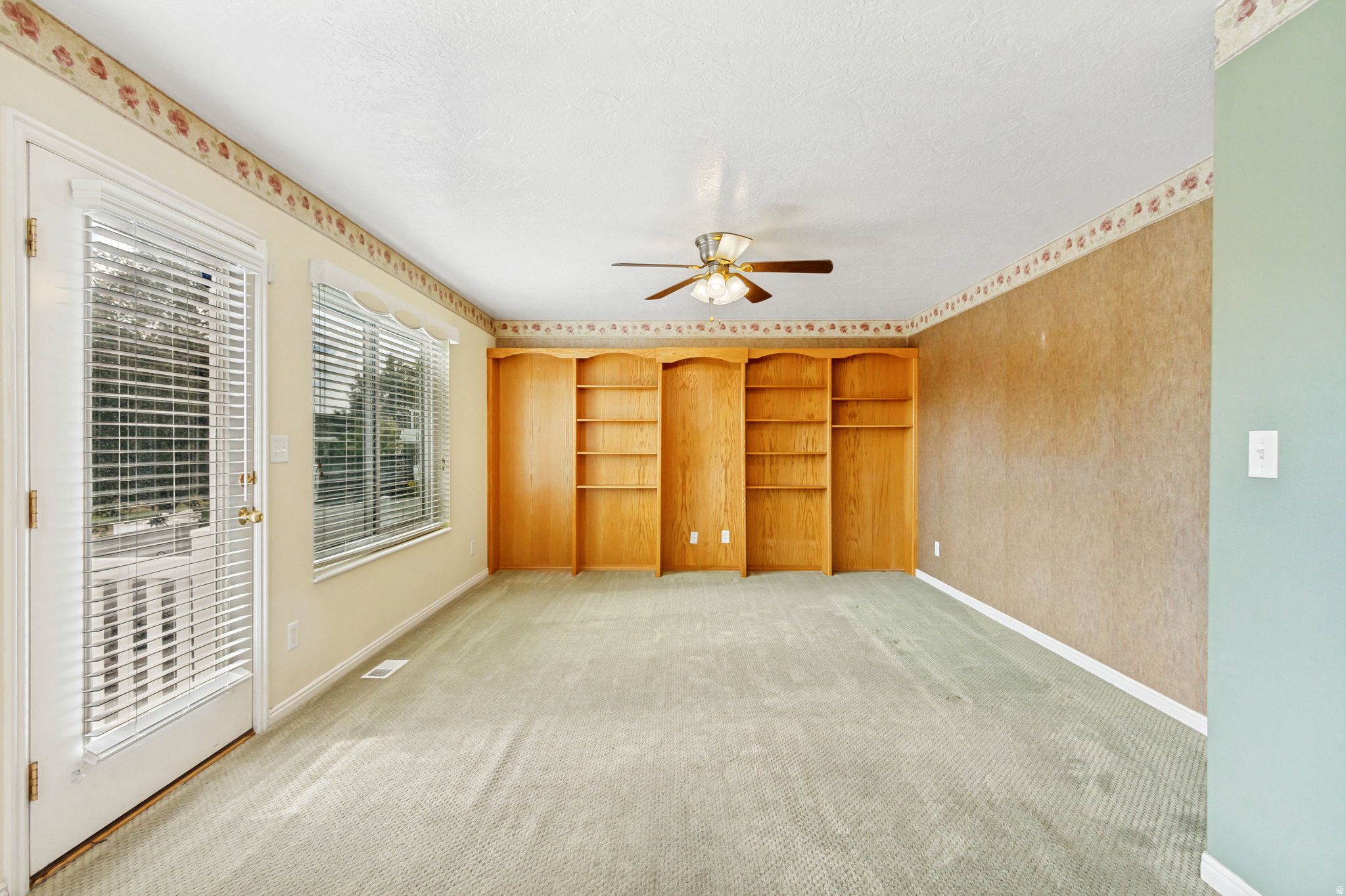 SADDLE BROOK ESTATES - Residential