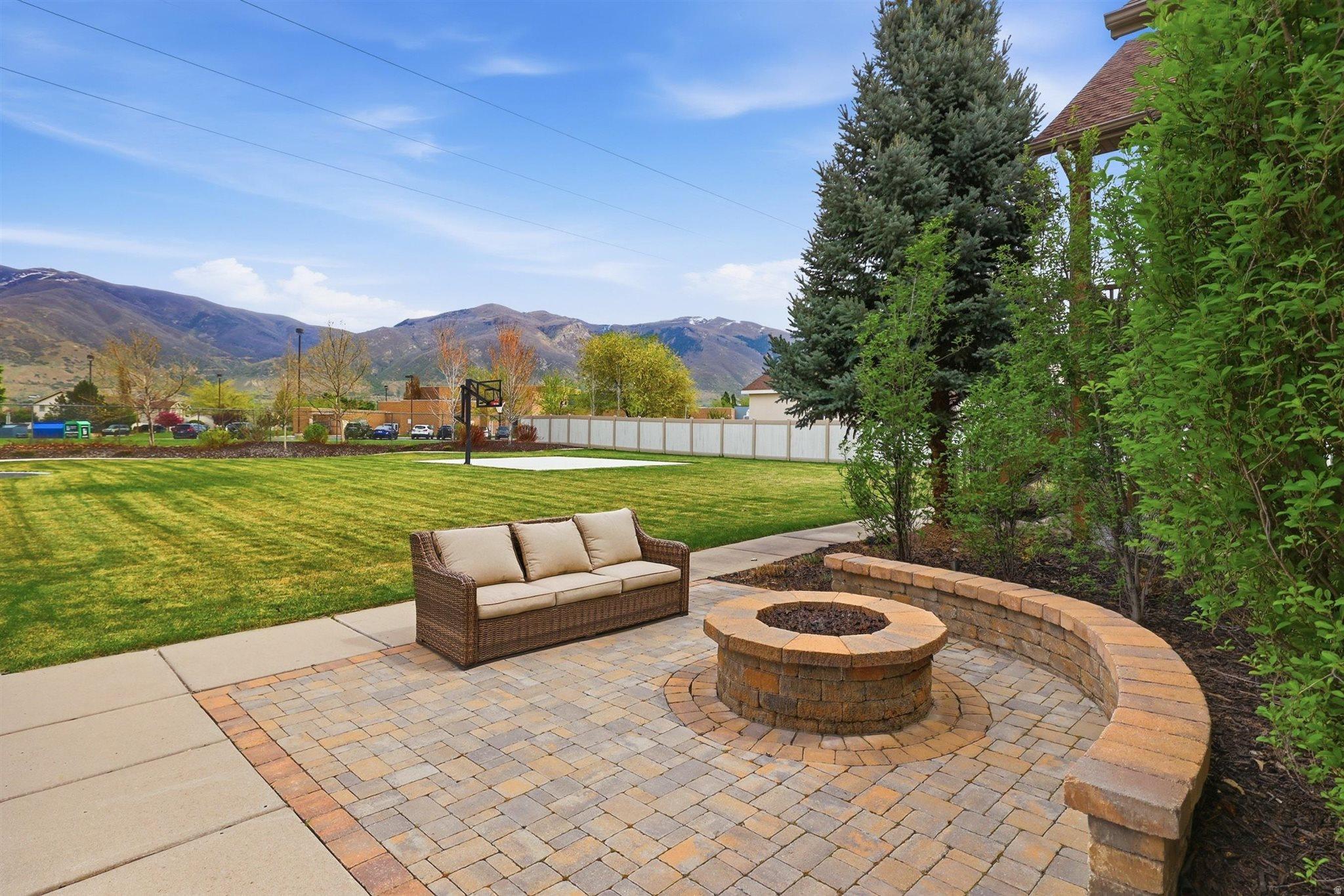 FARMINGTON RANCHES - Residential