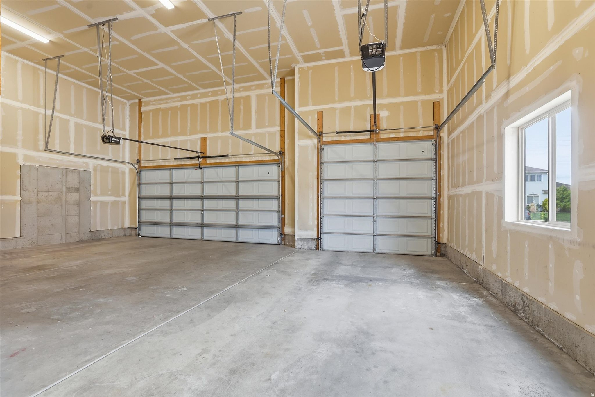 FARMINGTON RANCHES - Residential