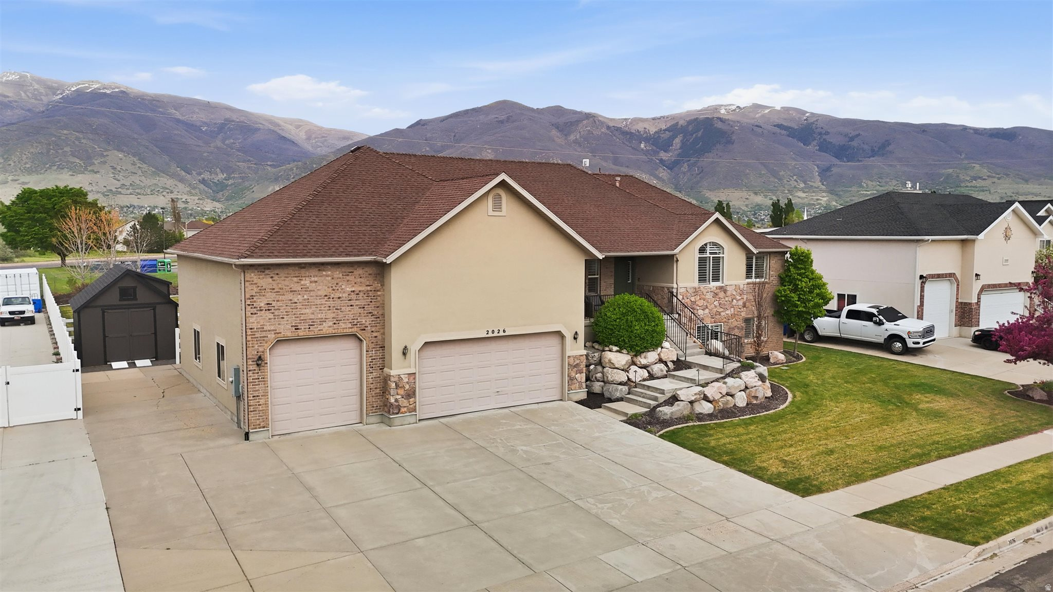 FARMINGTON RANCHES - Residential