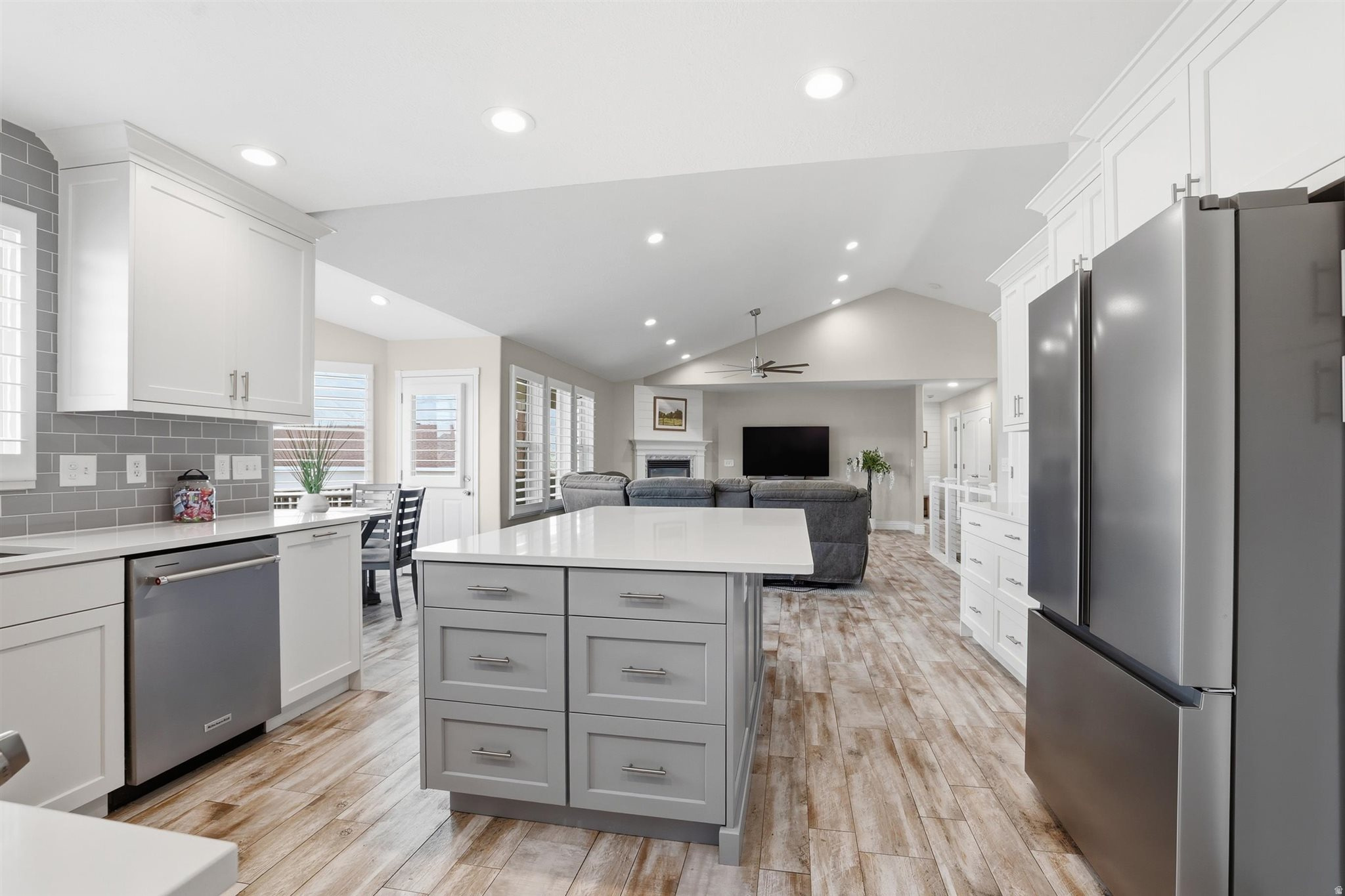 FARMINGTON RANCHES - Residential