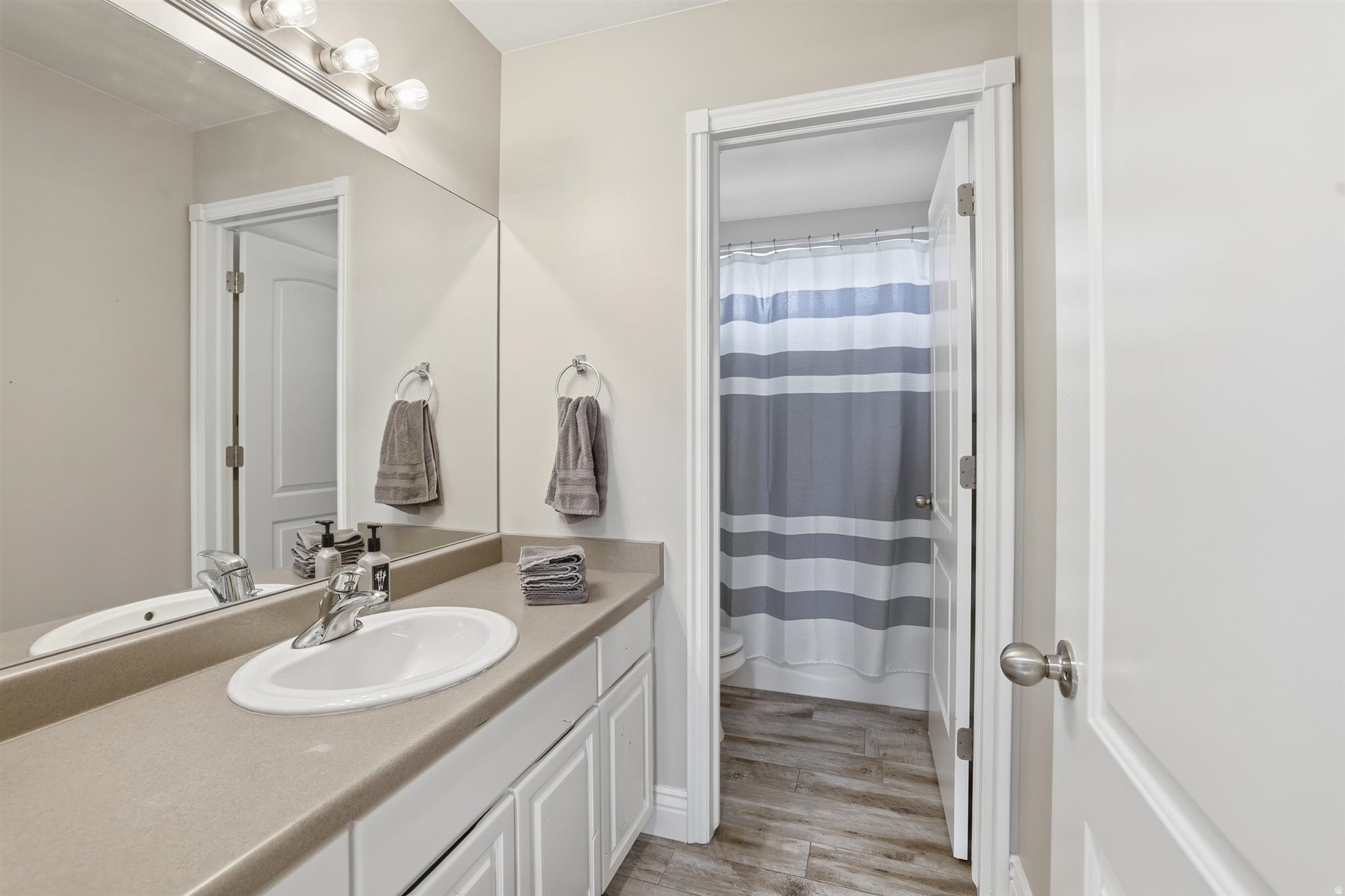 FARMINGTON RANCHES - Residential