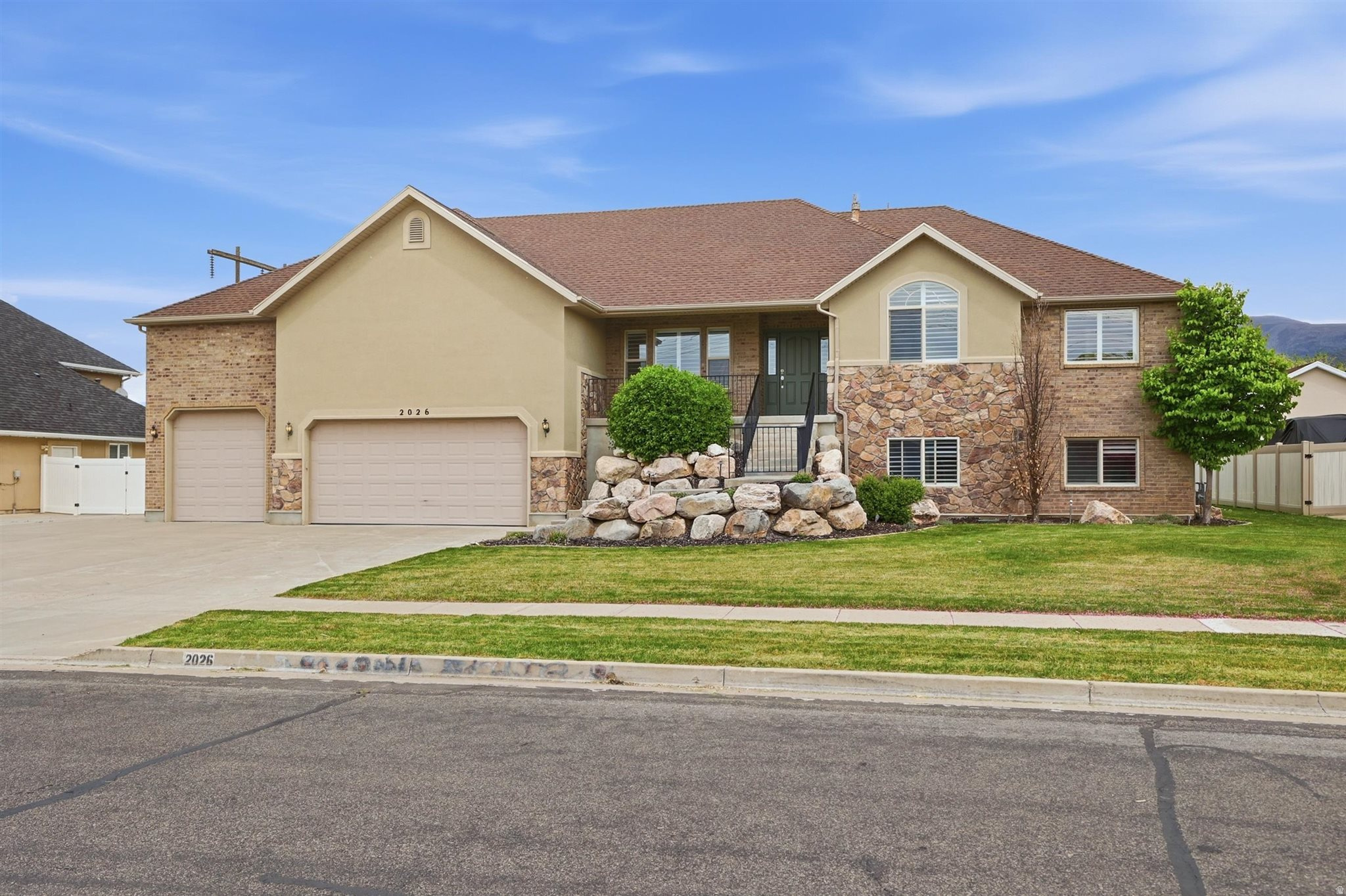 FARMINGTON RANCHES - Residential