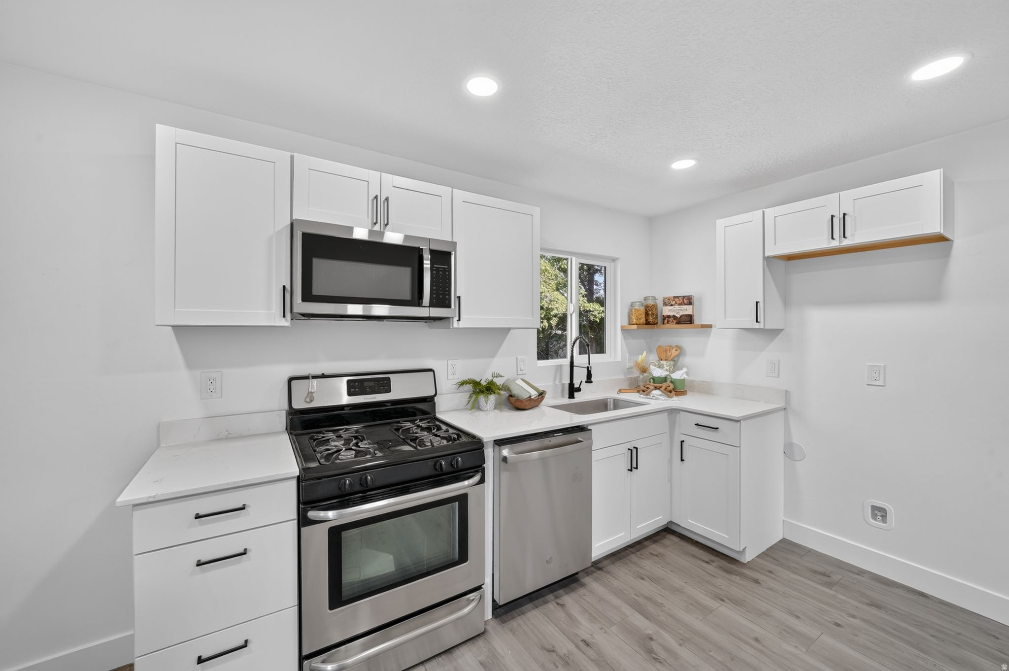BROOKSIDE - Residential