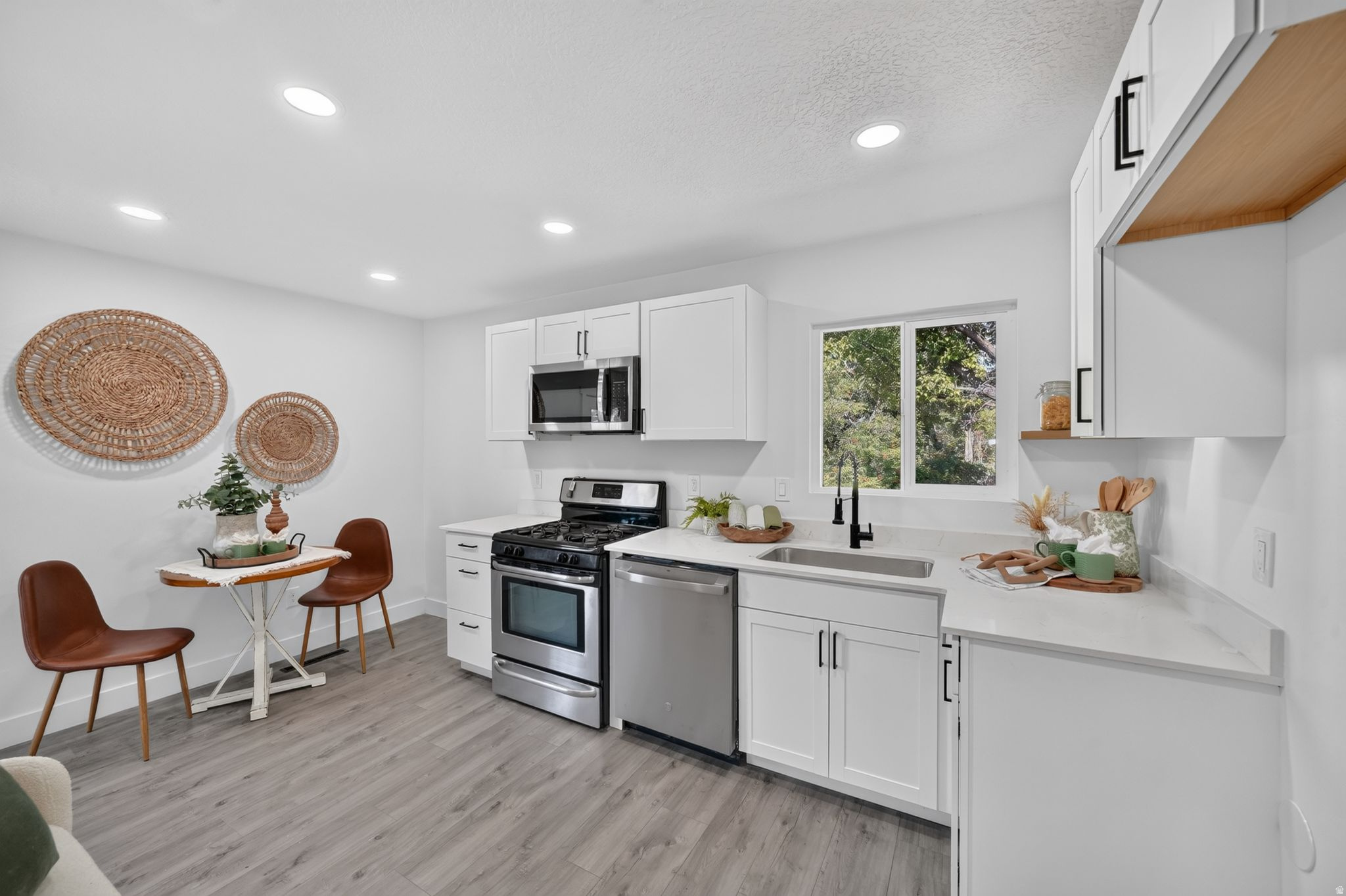 BROOKSIDE - Residential