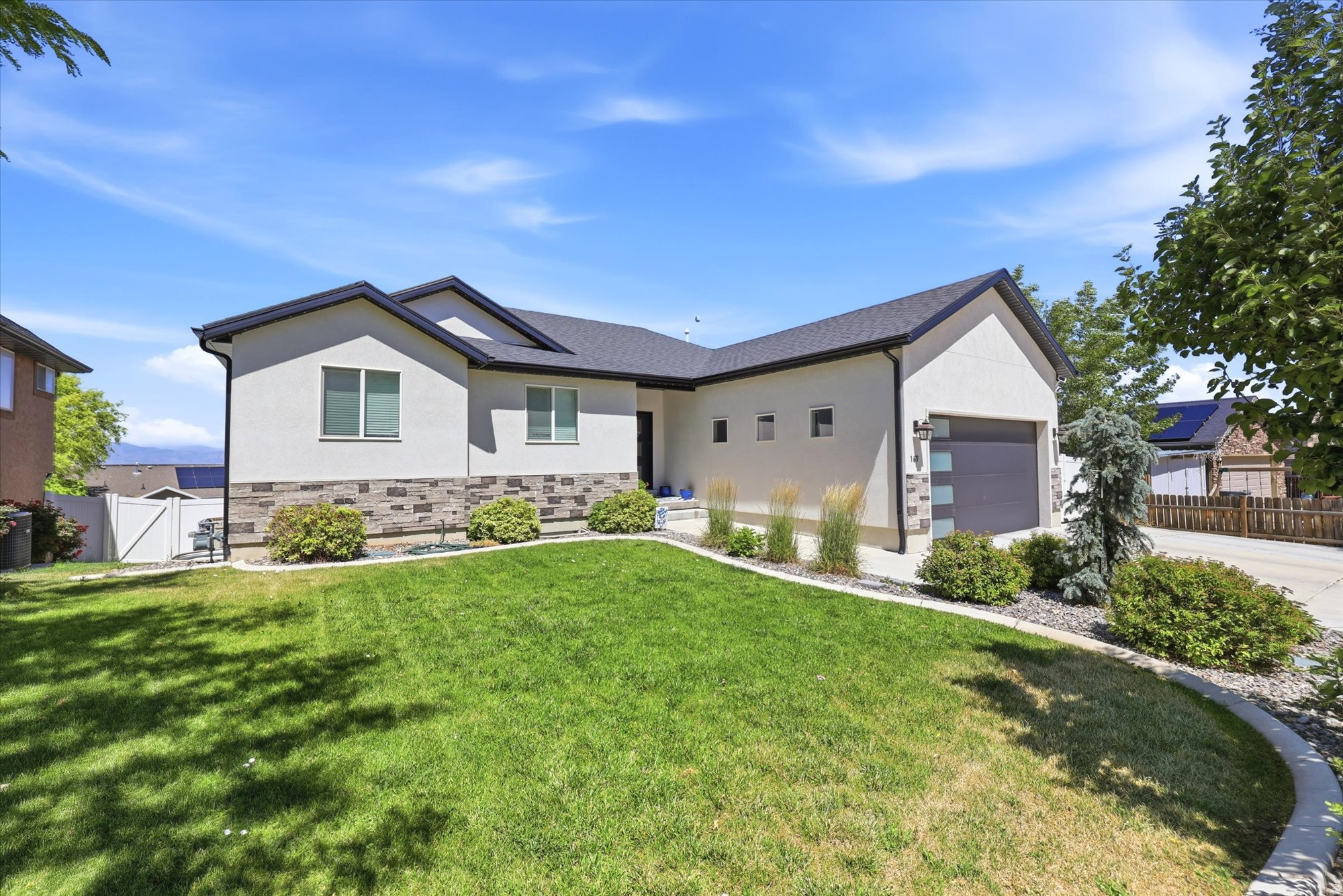 EASTSIDE ESTATES - Residential