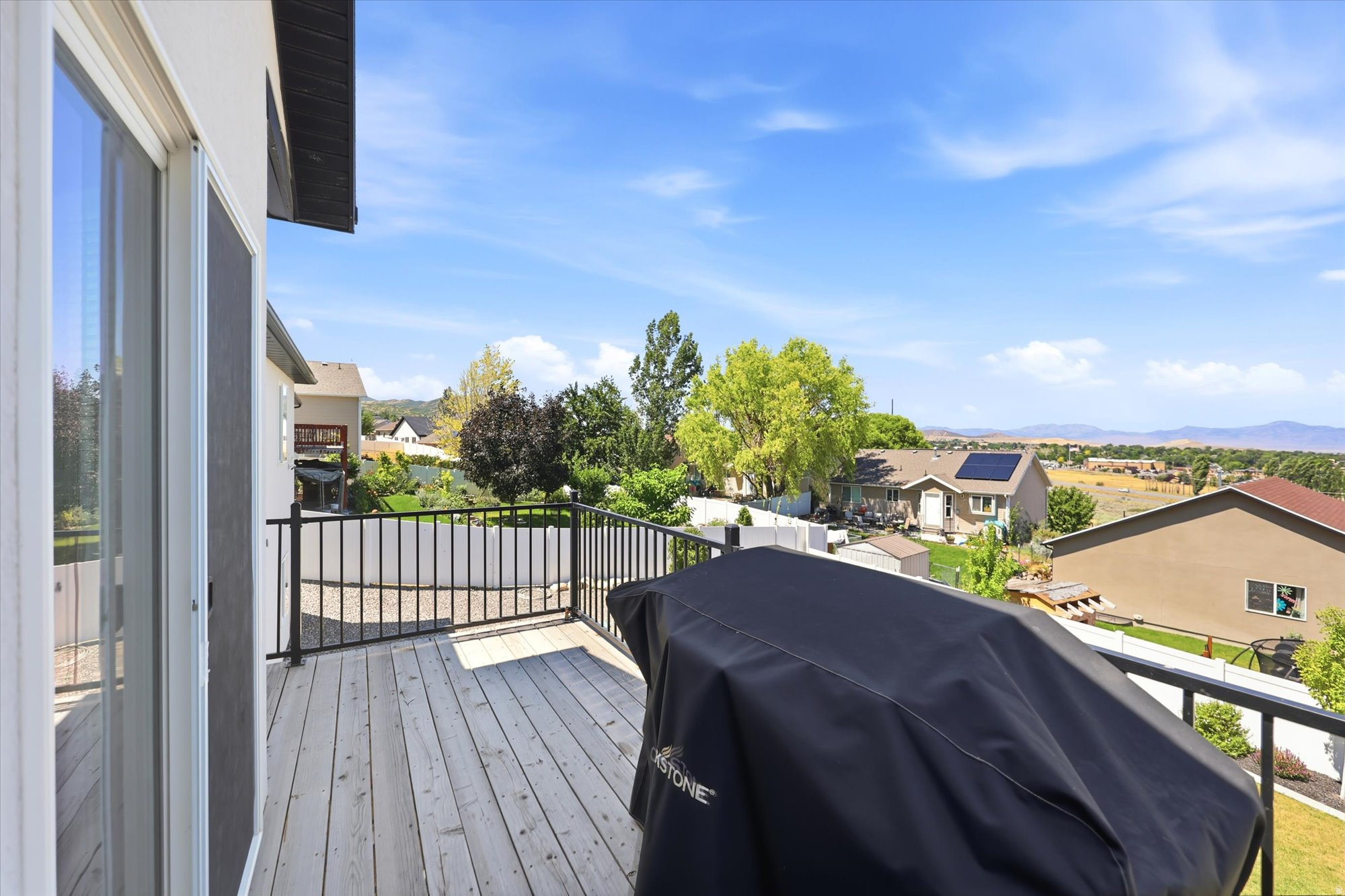 EASTSIDE ESTATES - Residential
